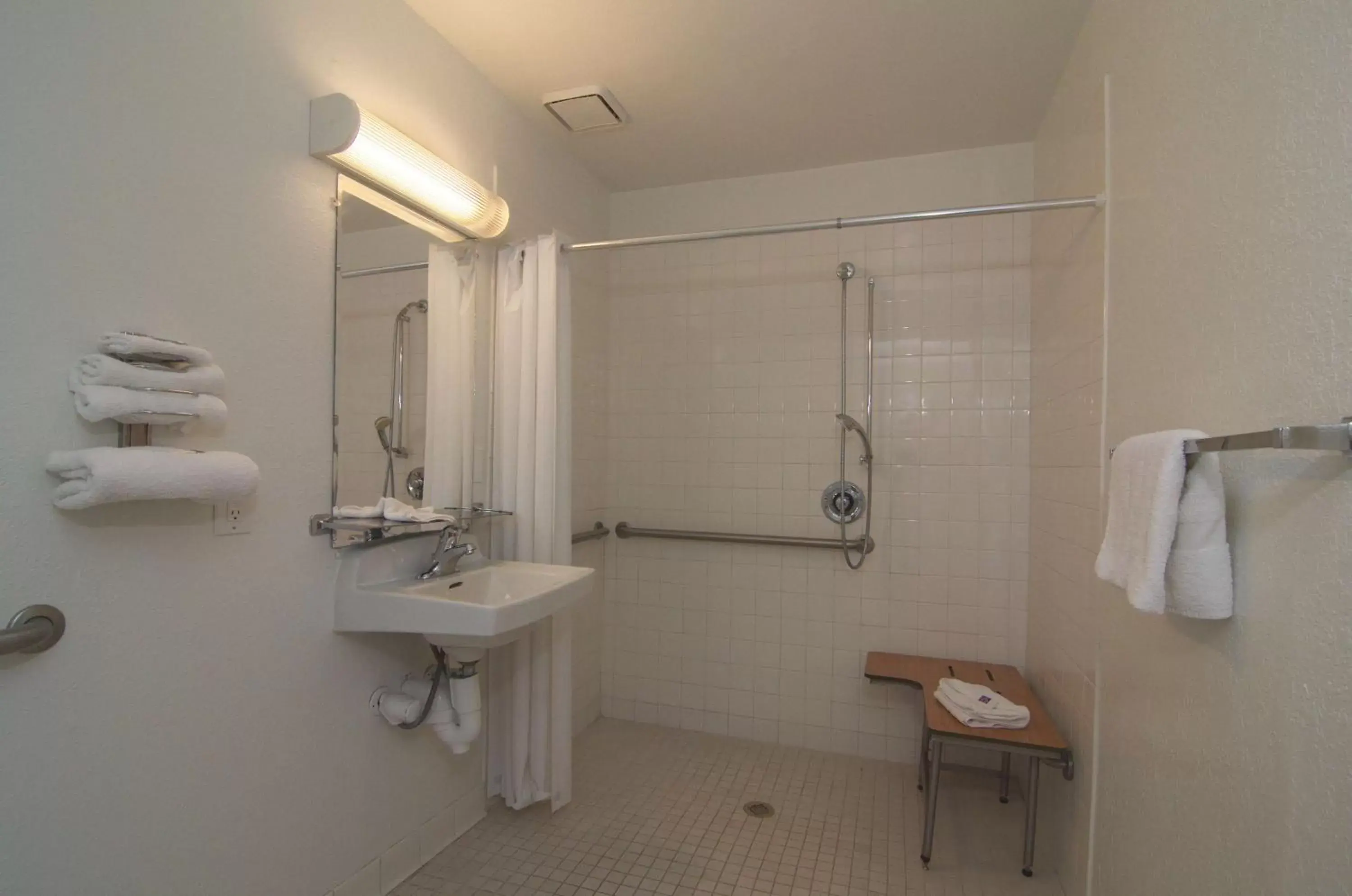 Shower, Bathroom in Motel 6-Indio, CA - Palm Springs