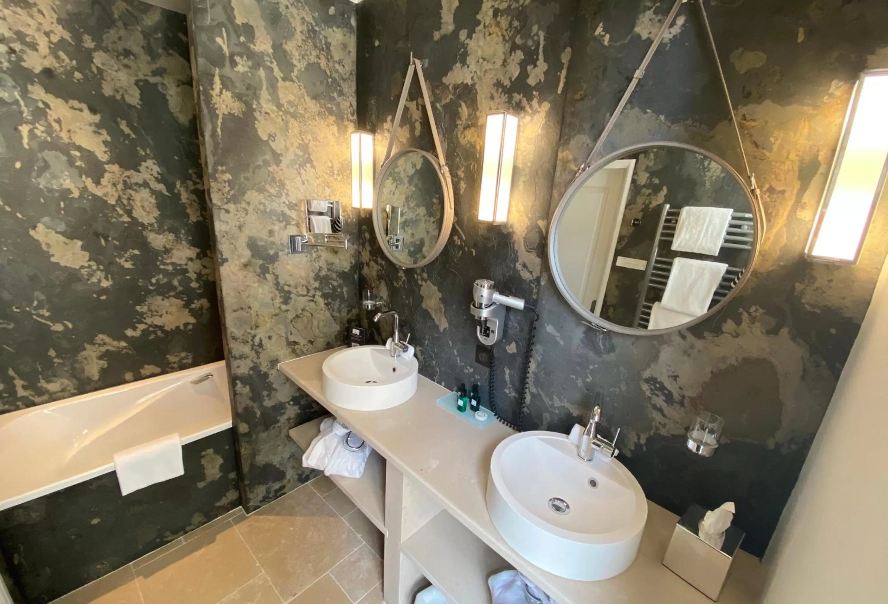 Decorative detail in Hôtel Saint Pierre Boutique-Hôtel