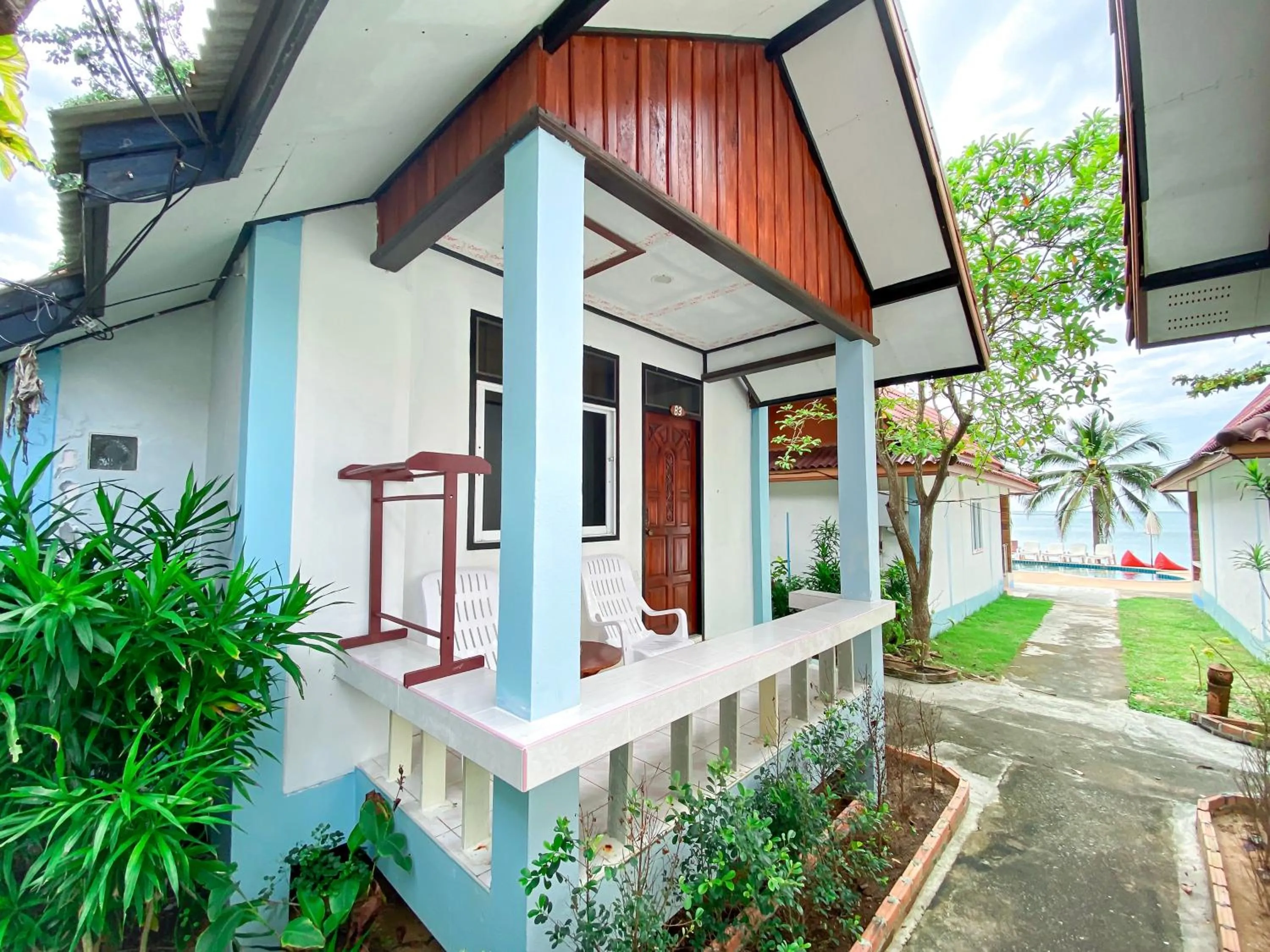 Lanta Paradise Beach Resort