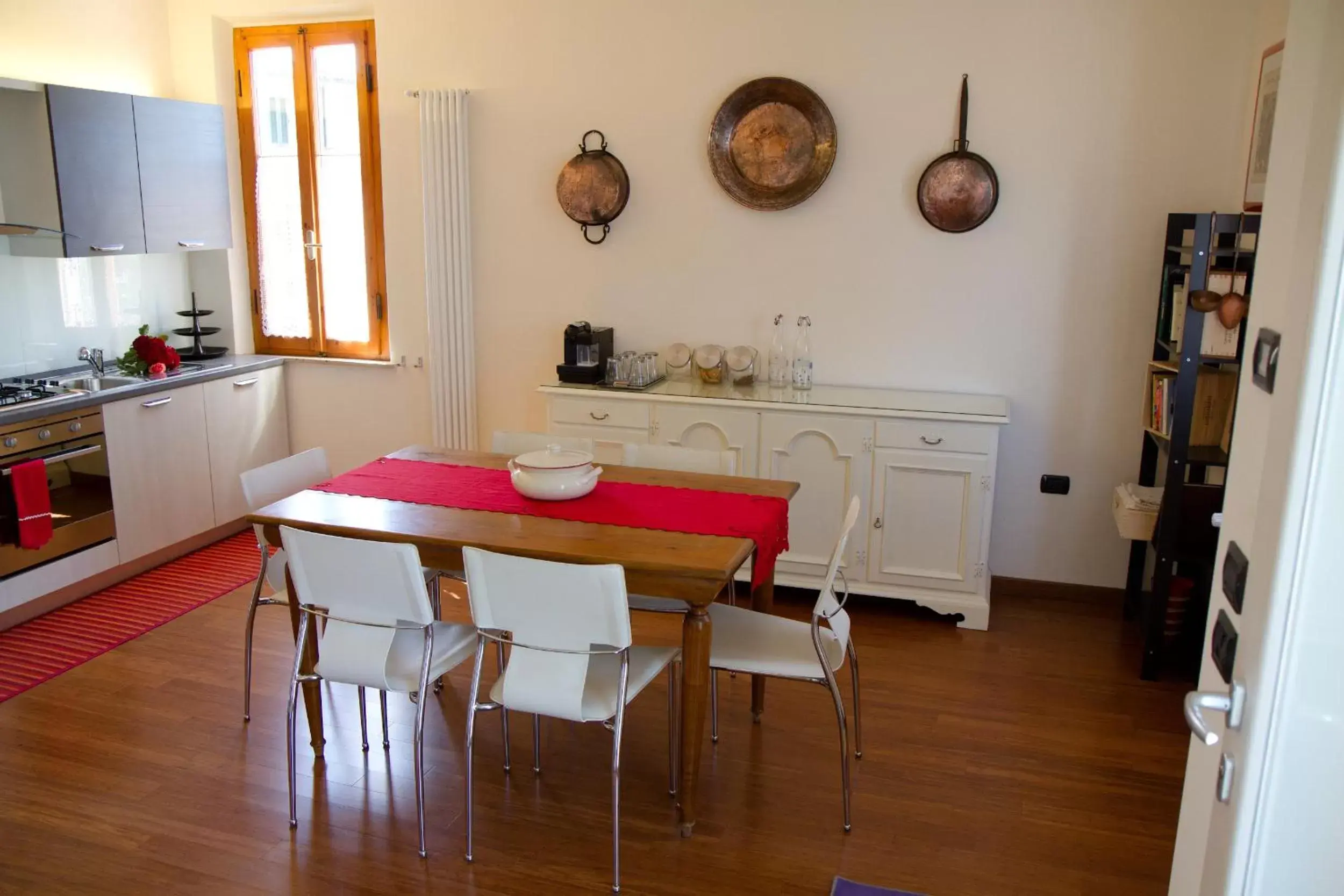 Communal kitchen, Dining Area in B&B Il Ramaiolo