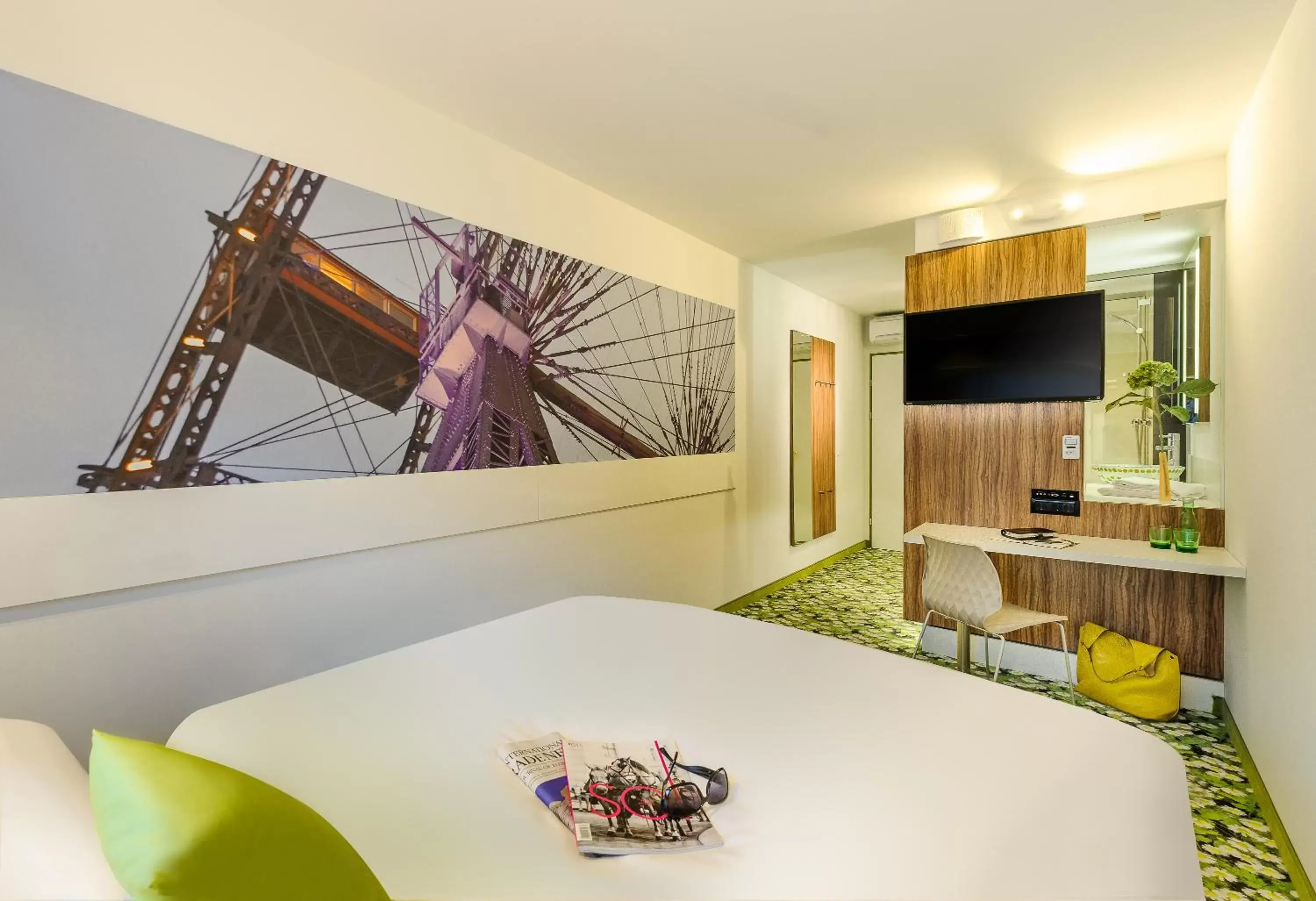 Bed in Ibis Styles Wien City