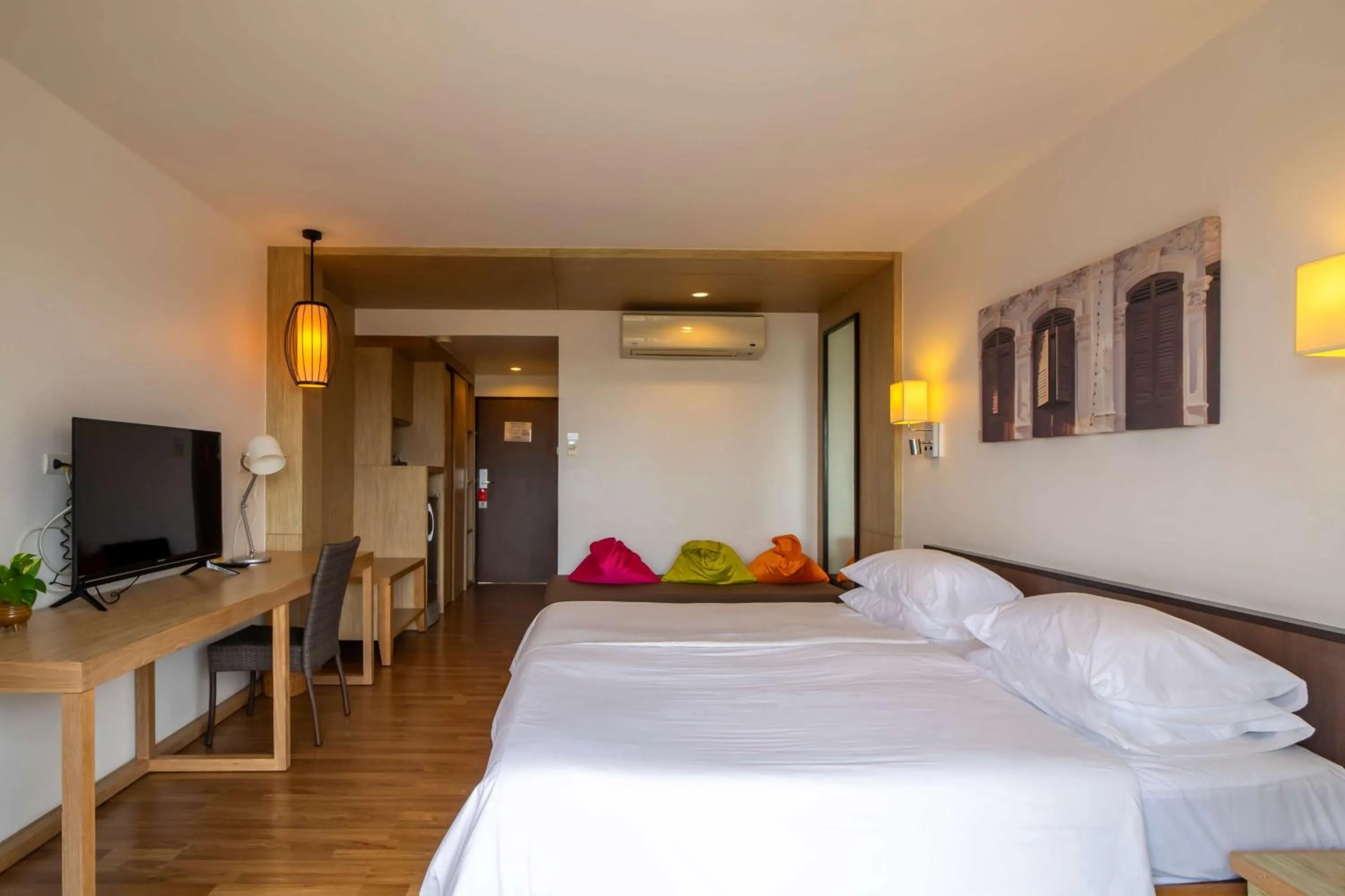 Bedroom, Bed in Best Western Phuket Ocean Resort