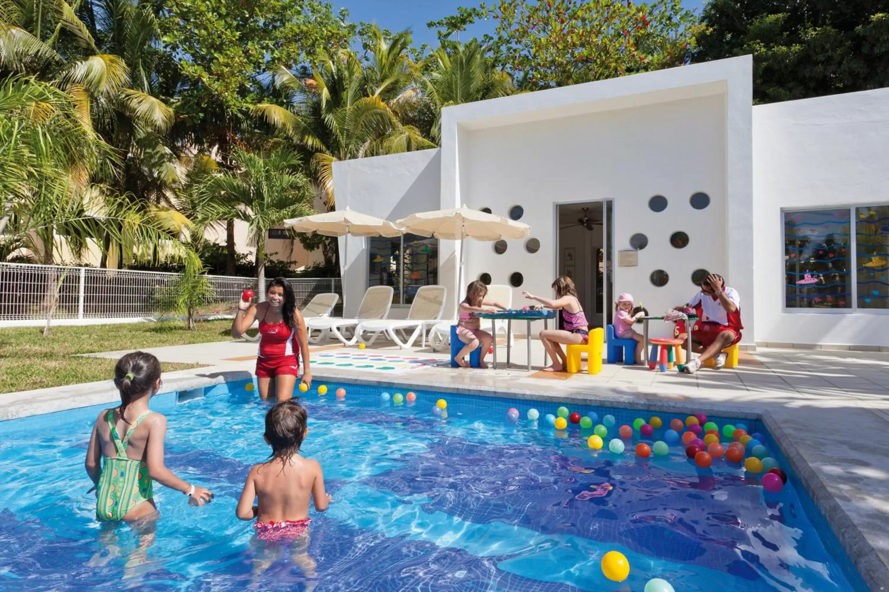 Kids's club, Swimming Pool in Riu Palace Mexico - All Inclusive