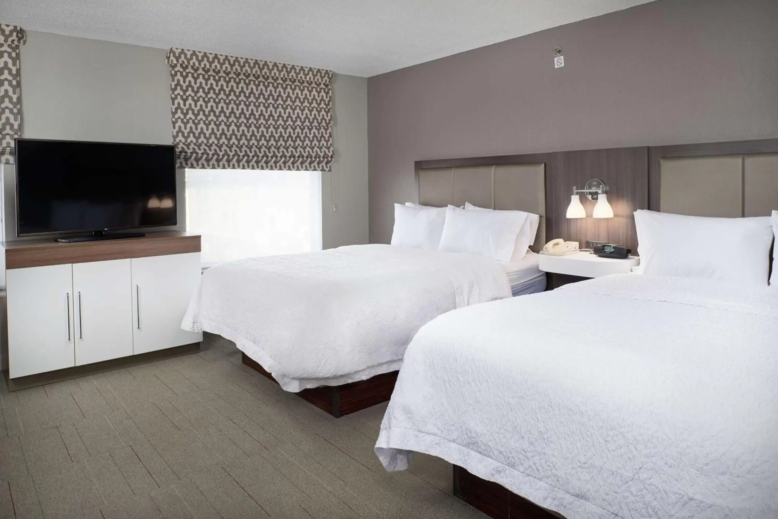 Bedroom, Bed in Hampton Inn & Suites Oxford-Anniston