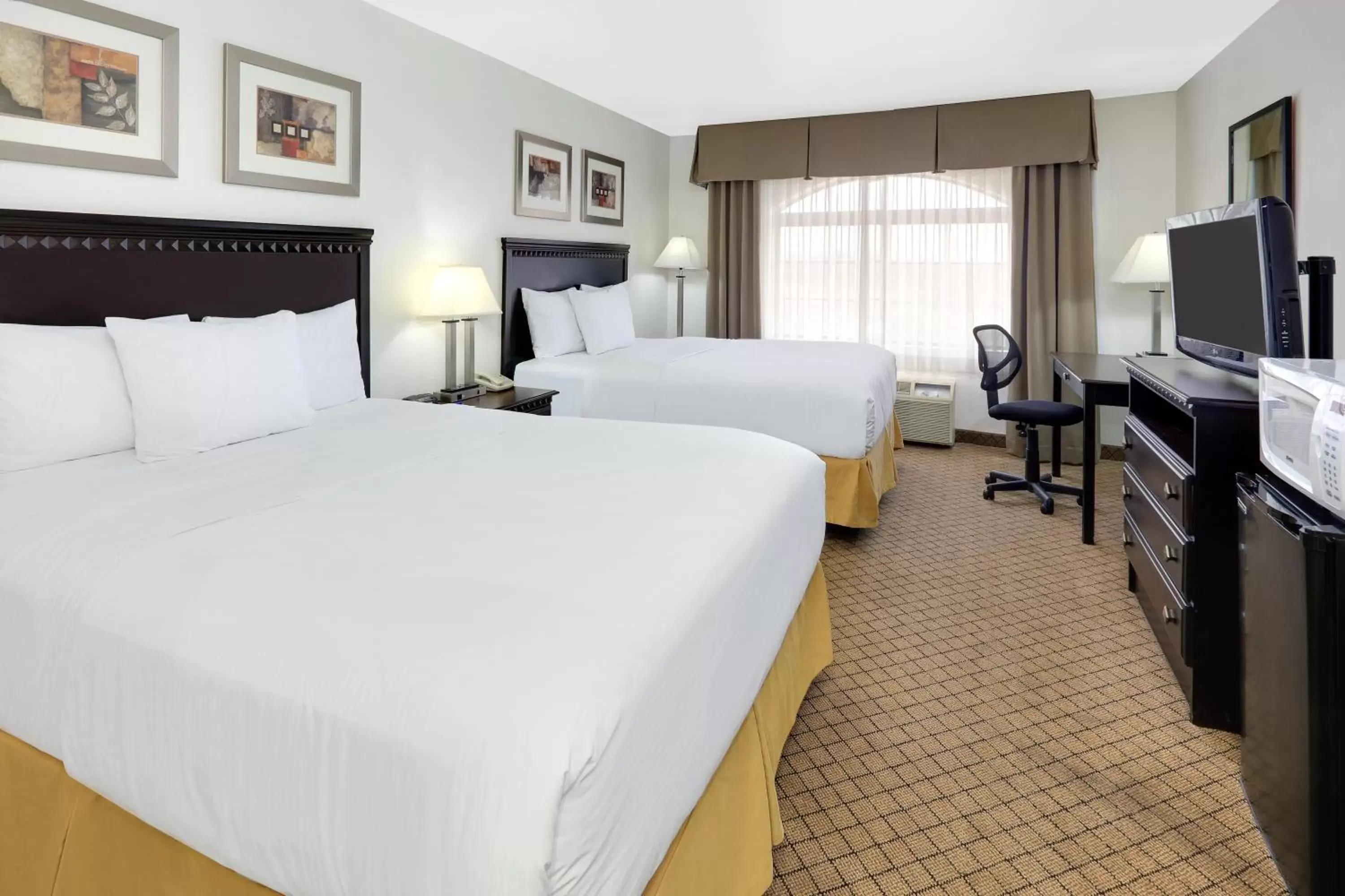 Photo of the whole room in Baymont by Wyndham Roswell Photo of the whole room in Baymont by Wyndham Roswell