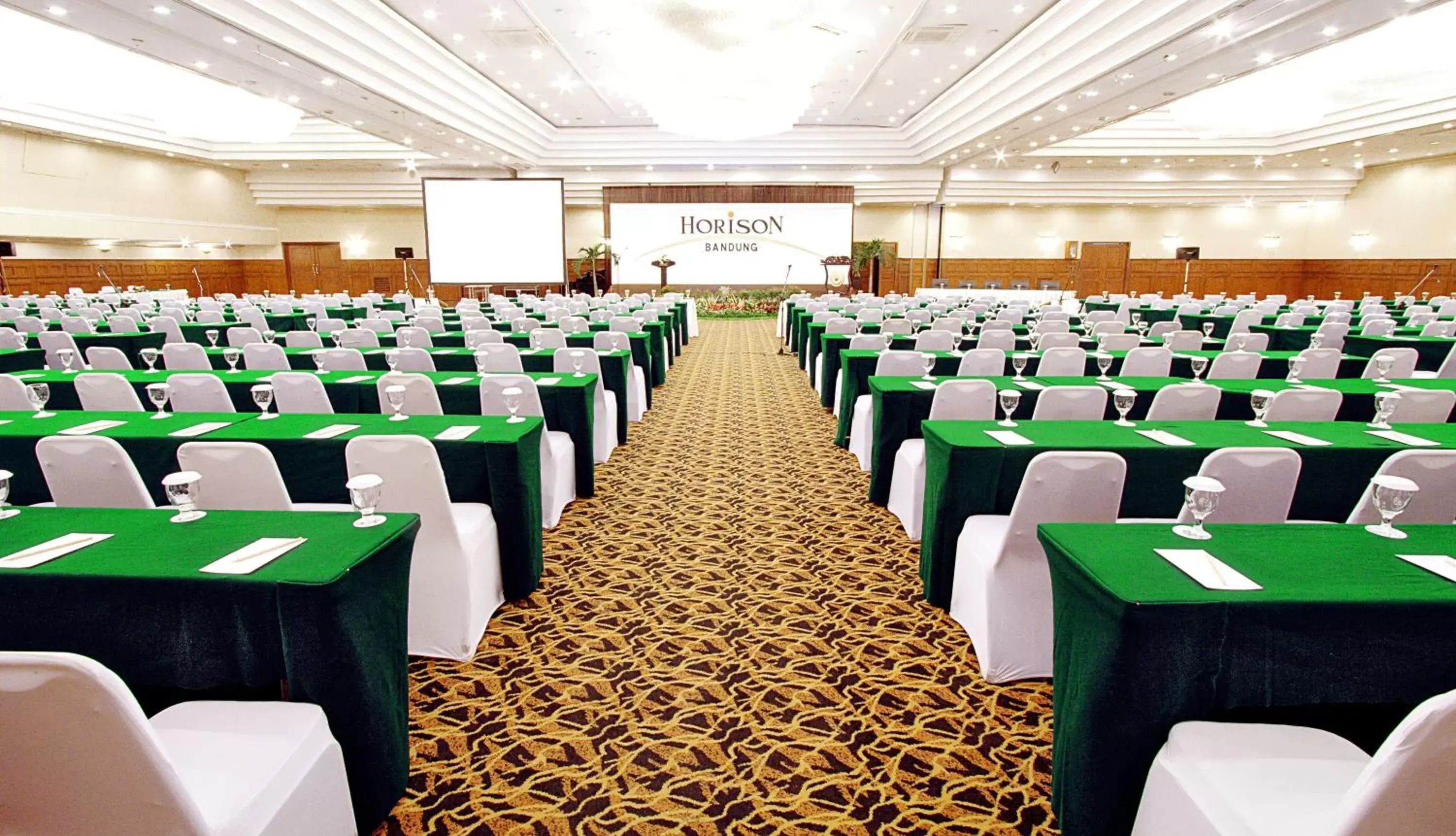 Business facilities in Horison Ultima Bandung