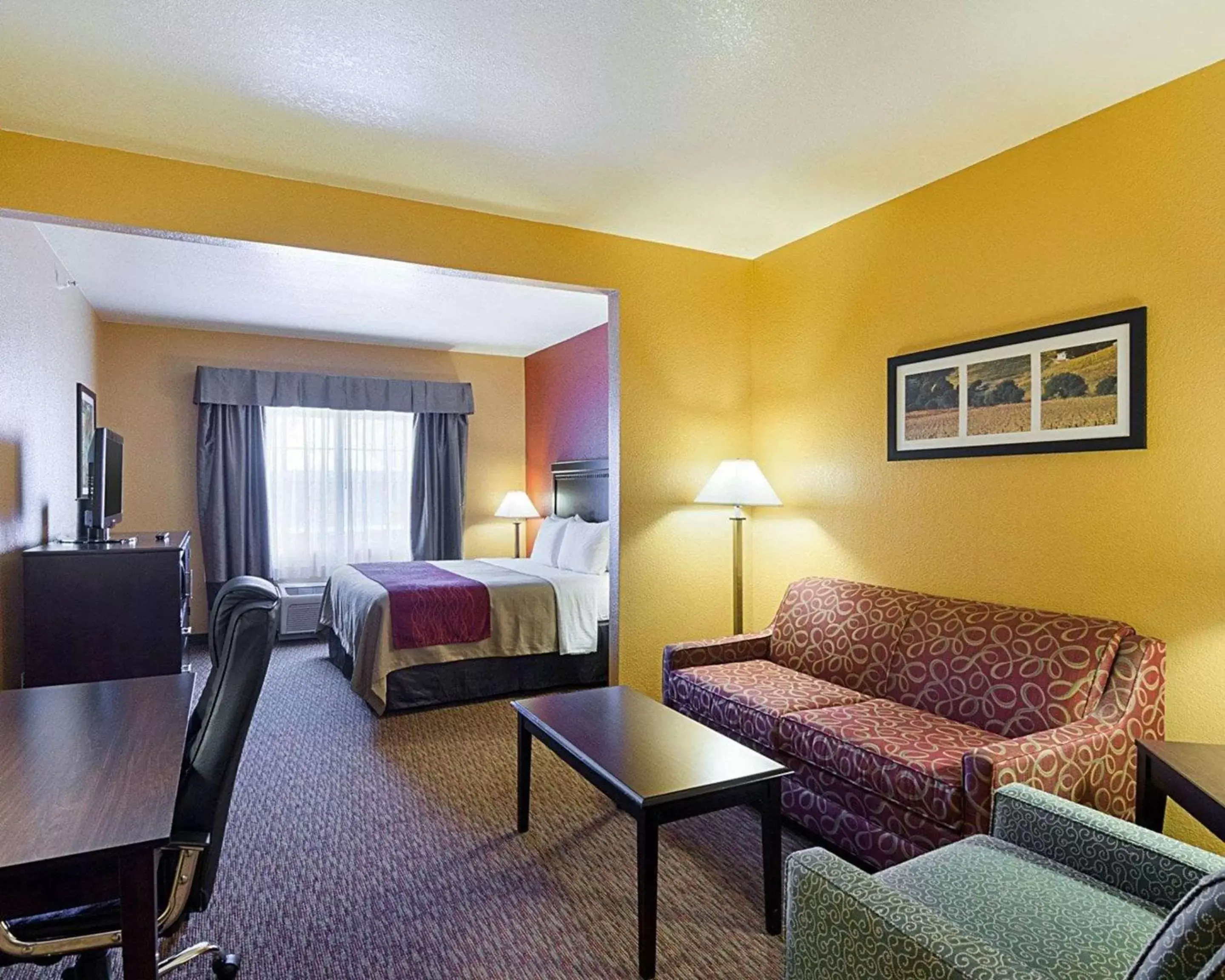 Bedroom, Seating Area in Comfort Inn & Suites Orange