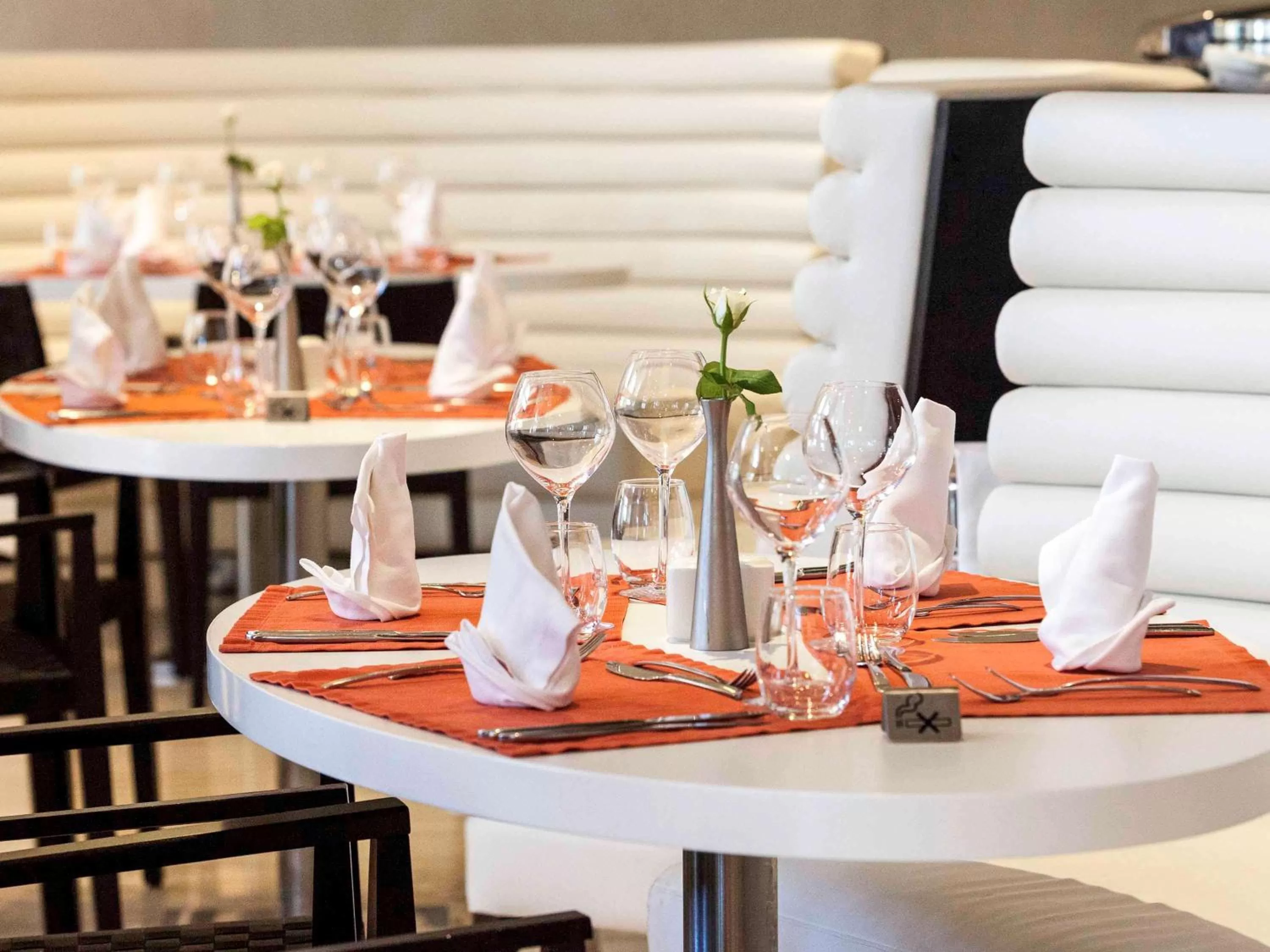Restaurant/places to eat in Novotel Tunis