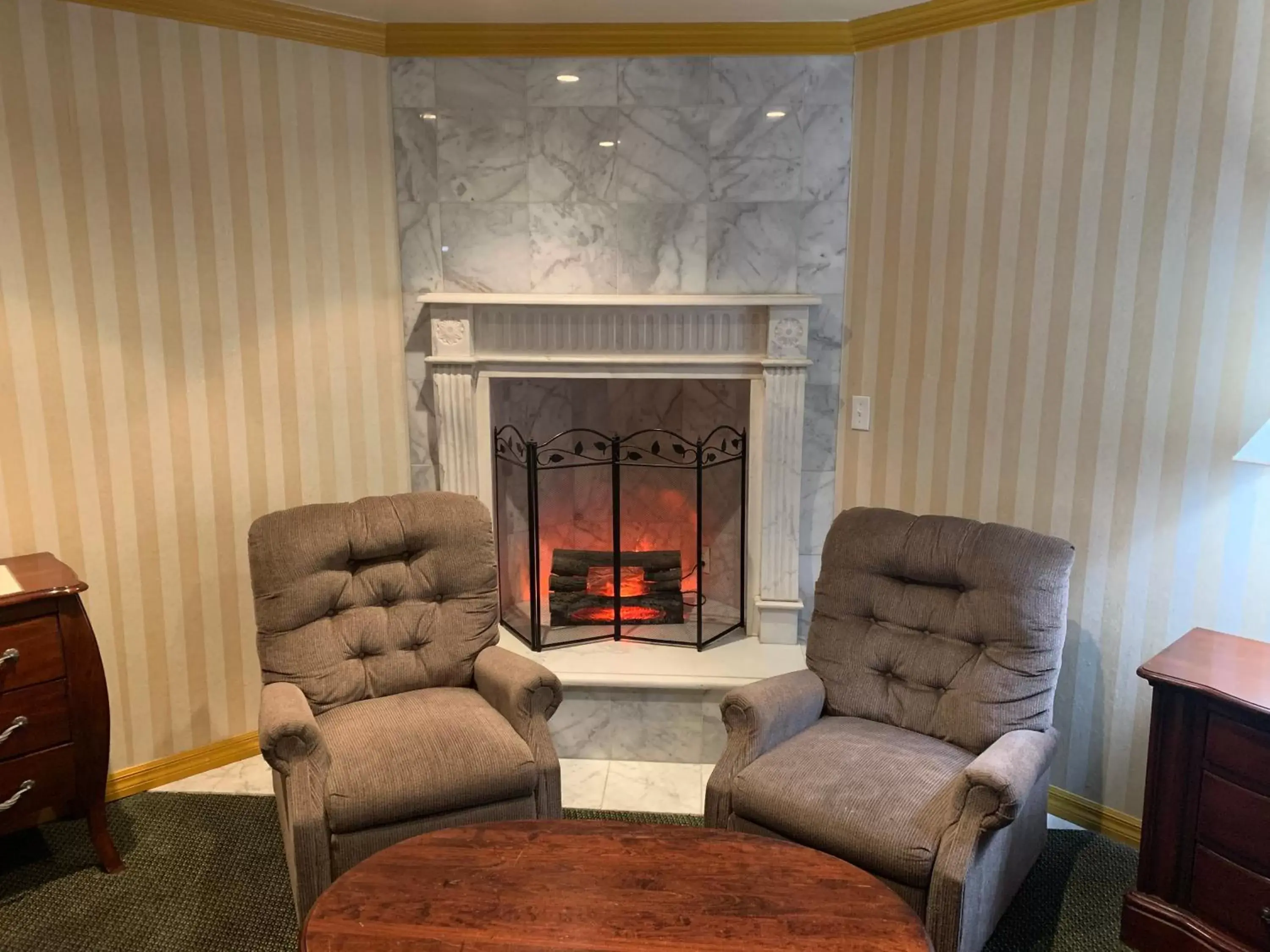 Seating Area in Travelodge by Wyndham Las Vegas Airport Near The Strip