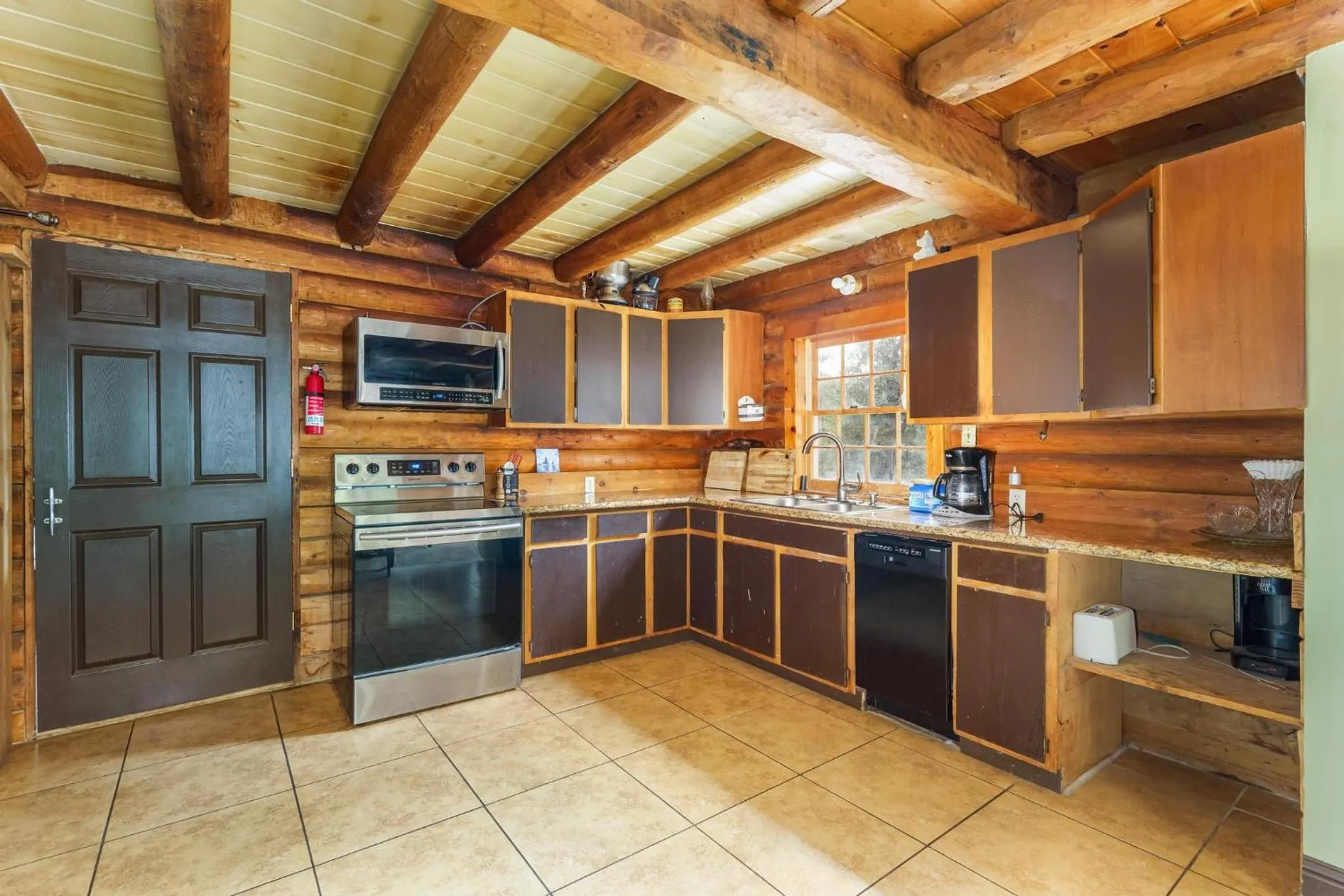 Mountain Trail Lodge and Vacation Rentals