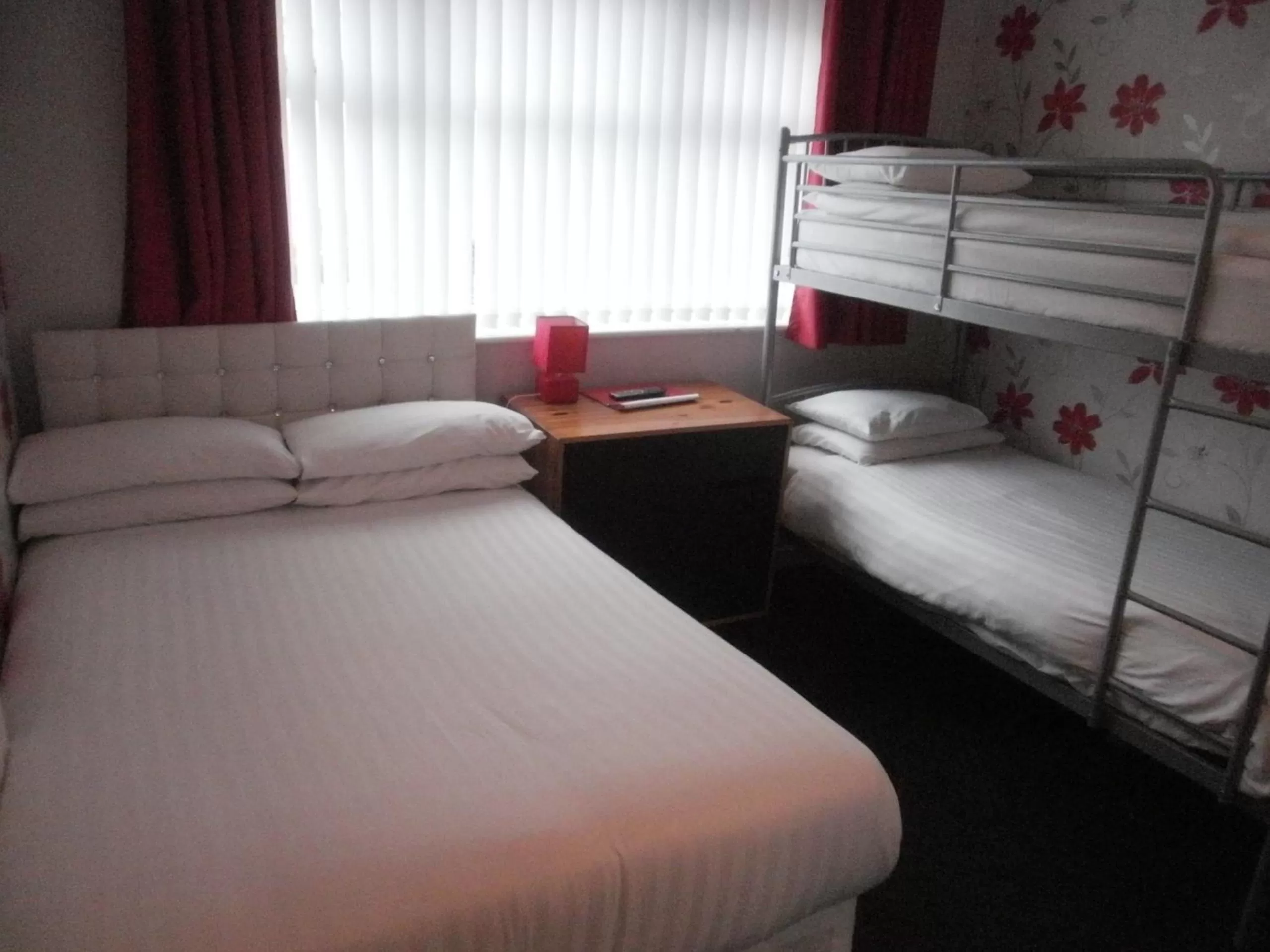bunk bed, Bed in The Withnell Hotel