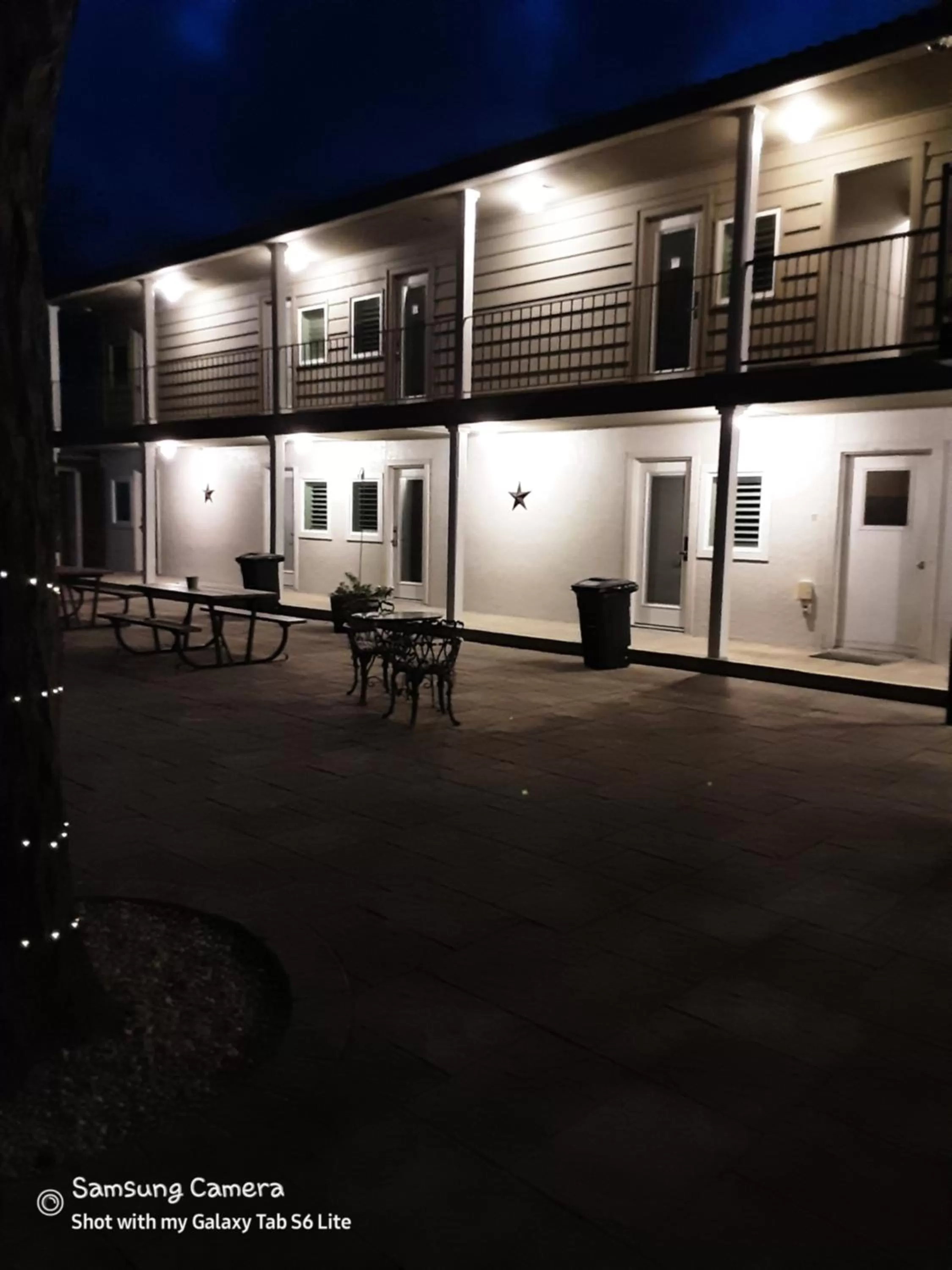 Property building in Horseshoe Riverside Lodge