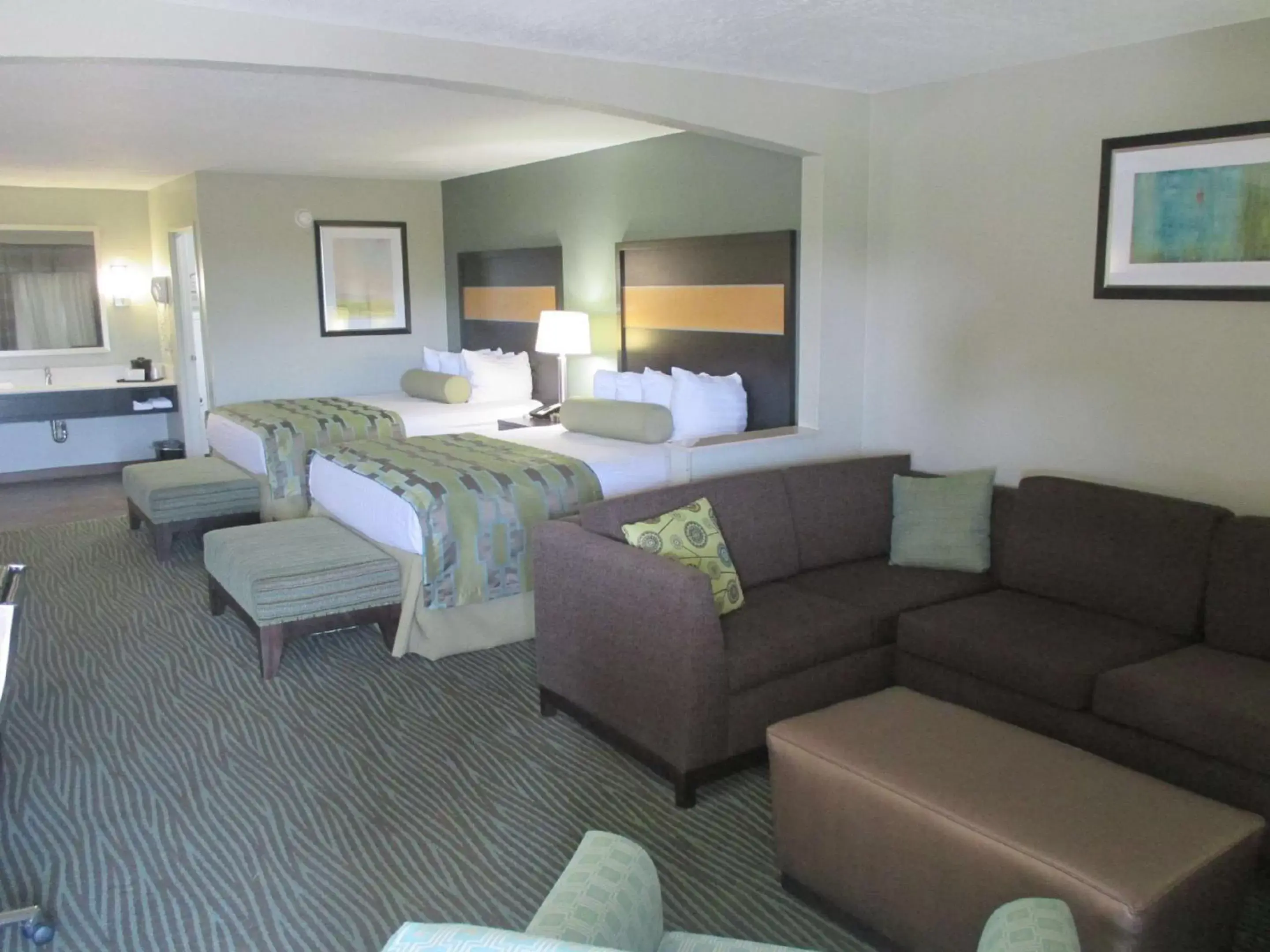 Photo of the whole room in Best Western Executive Suites