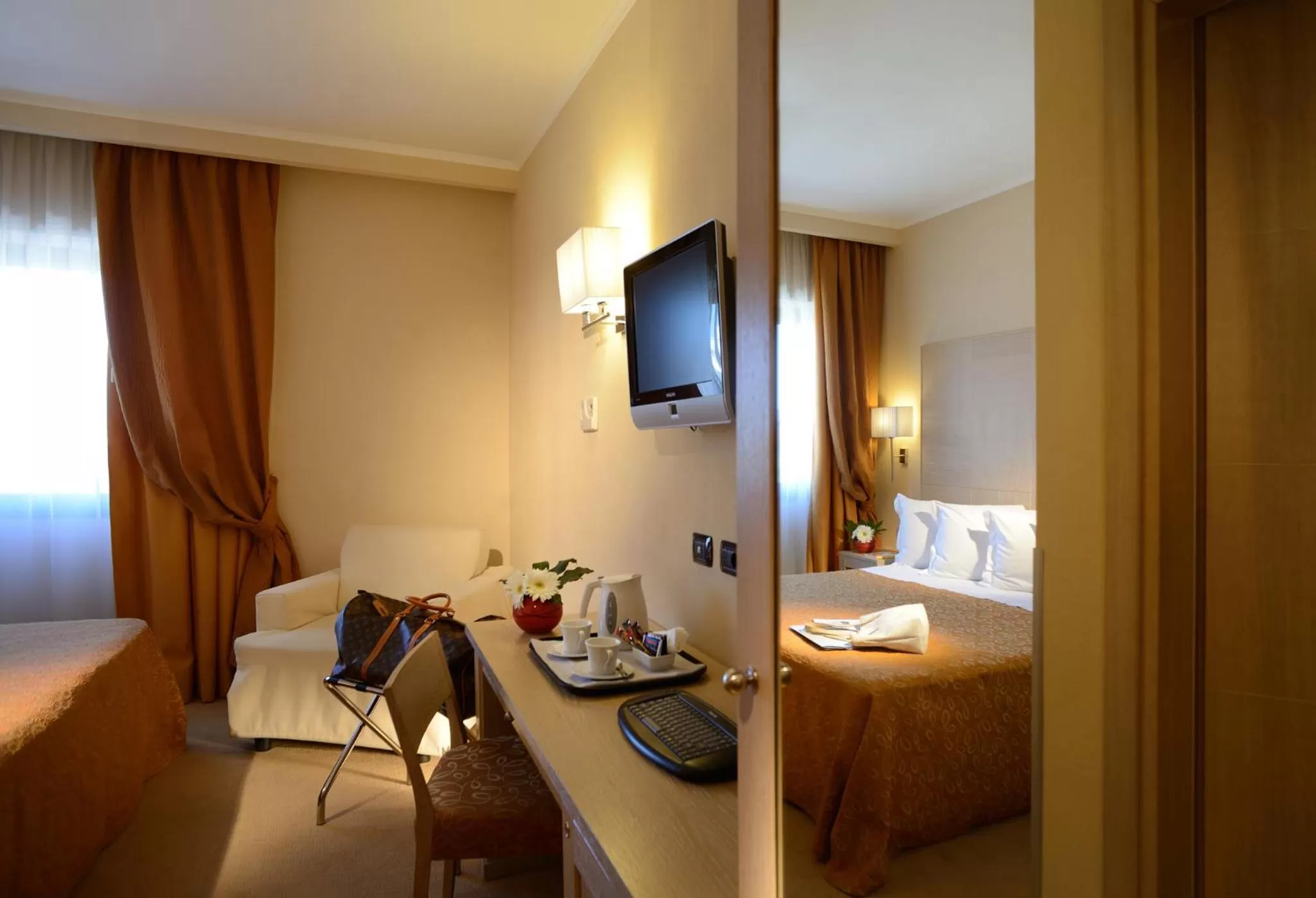TV and multimedia, Bed in Best Western Hotel Rome Airport
