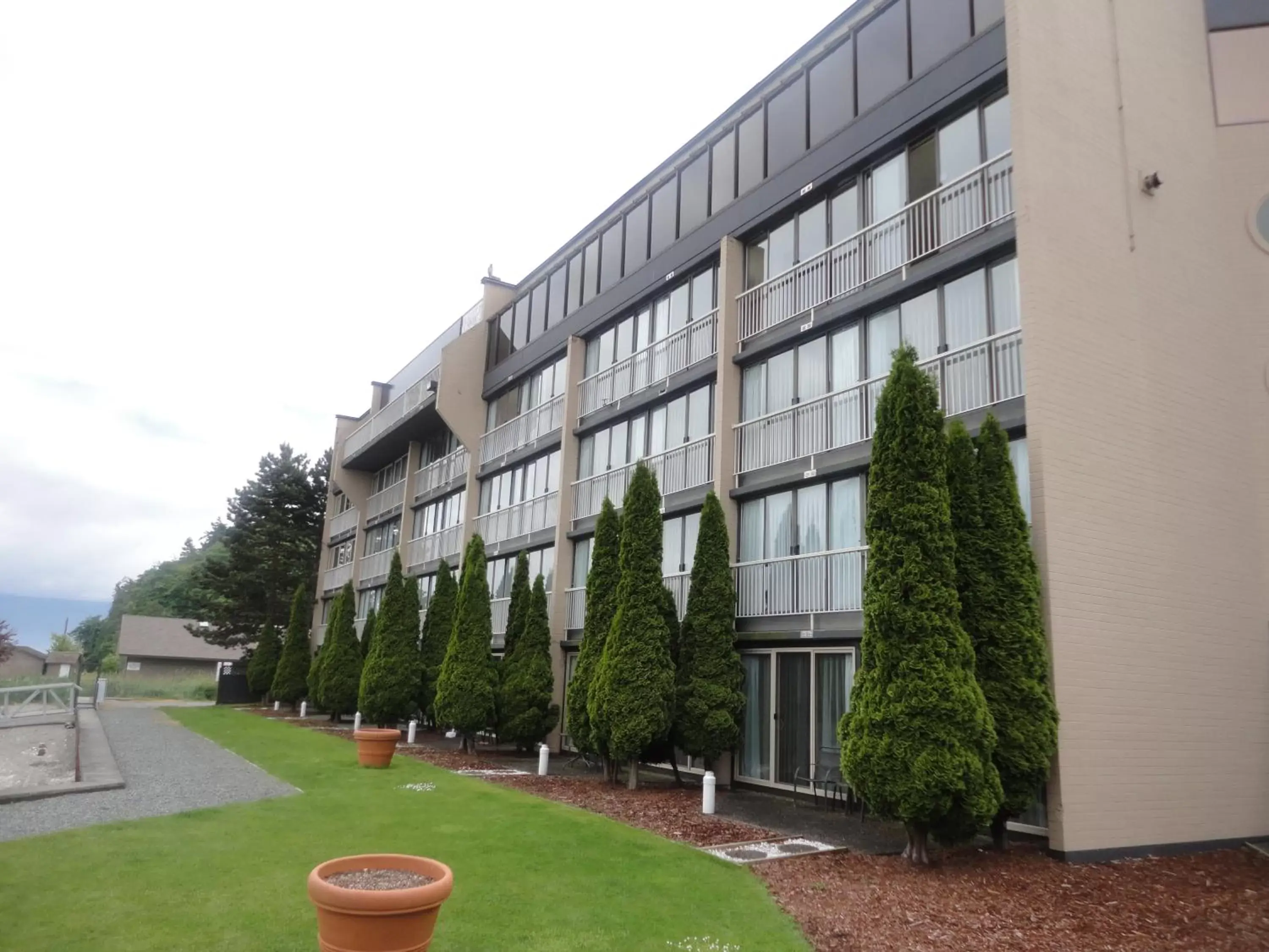 Facade/entrance, Property Building in Oceanfront Suites at Cowichan Bay