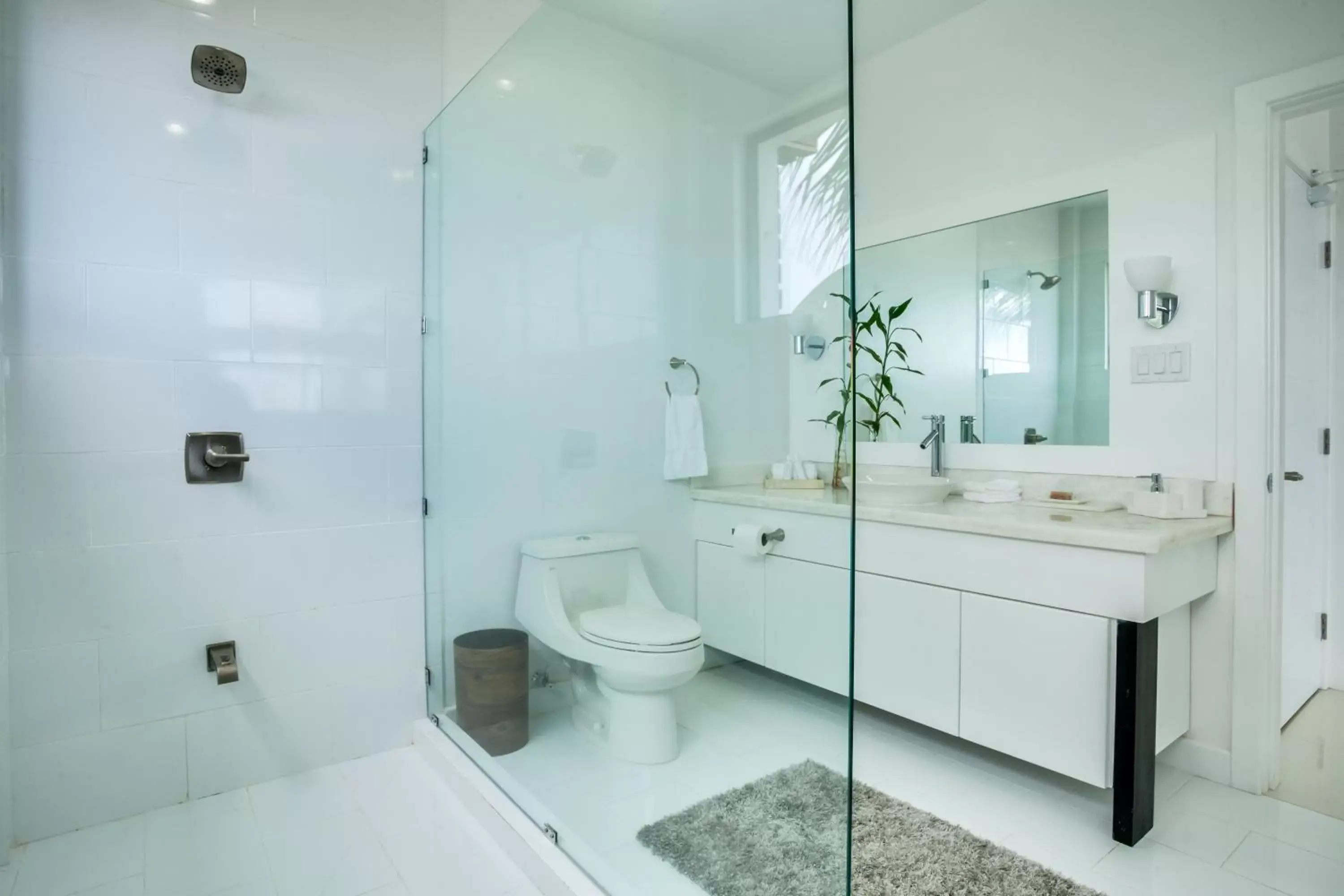 Bathroom in The Ellysian Boutique Hotel