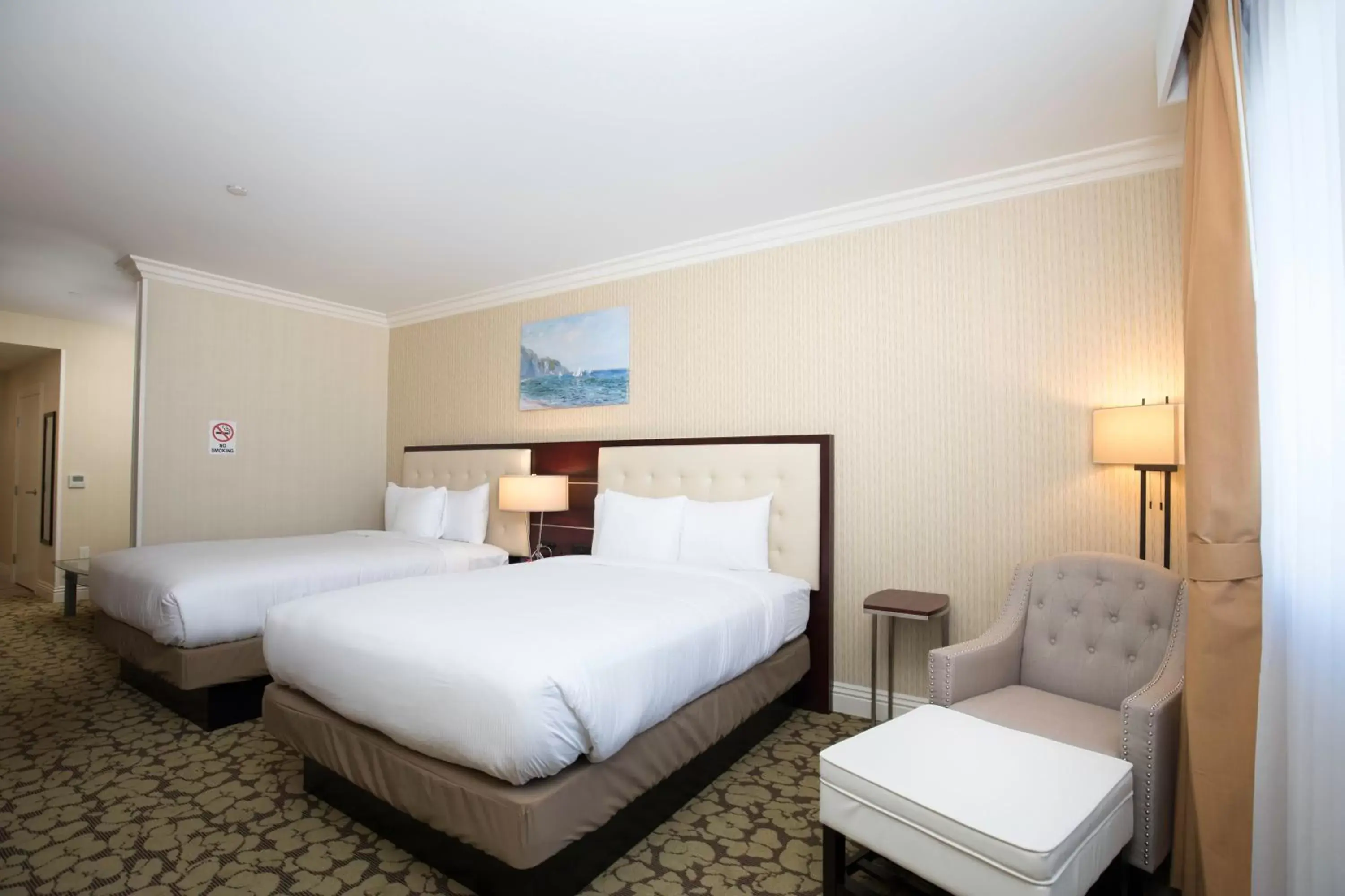 Photo of the whole room, Bed in Holiday Inn El Monte - Los Angeles, an IHG Hotel