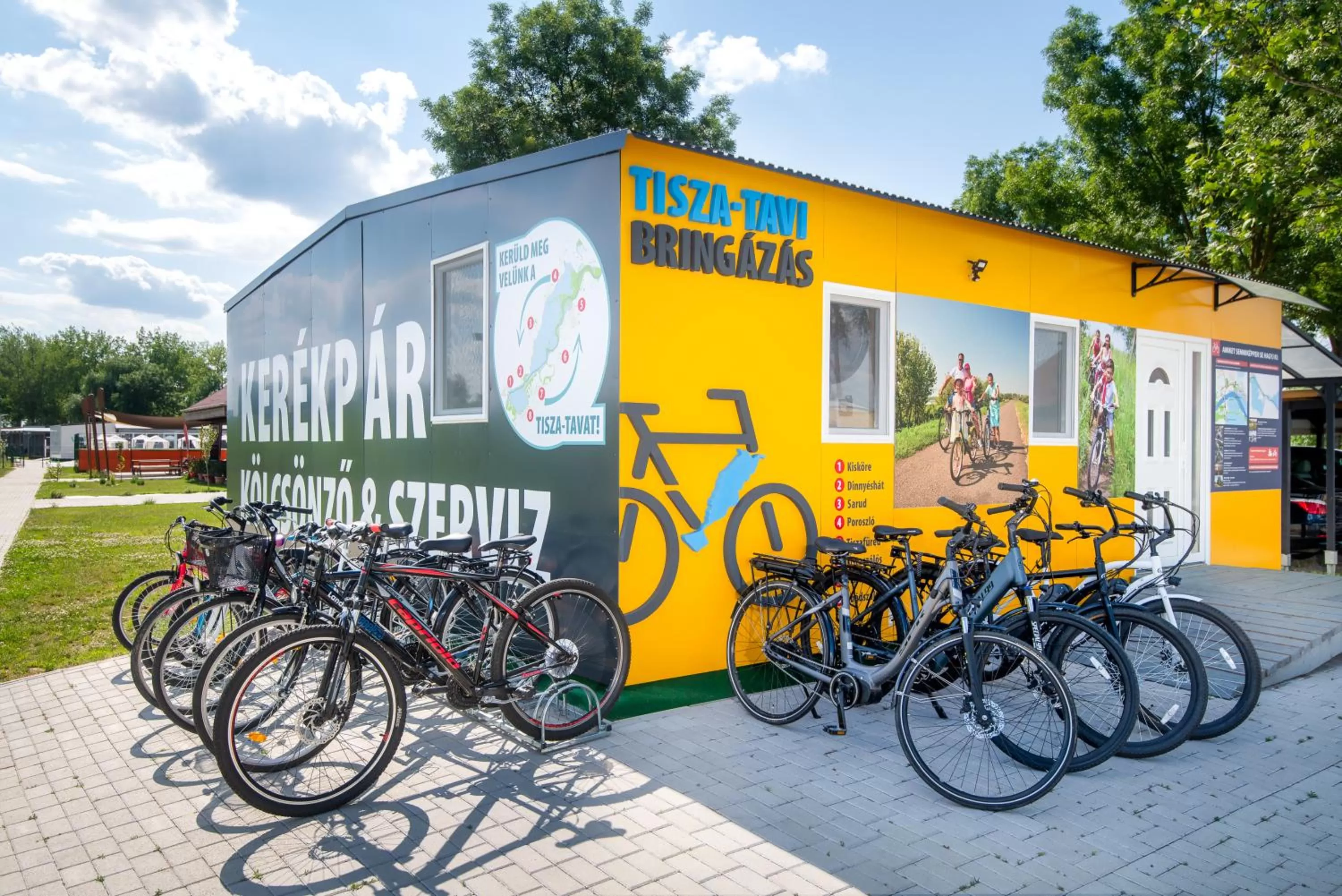 Cycling in Tisza-tó Apartmanpark