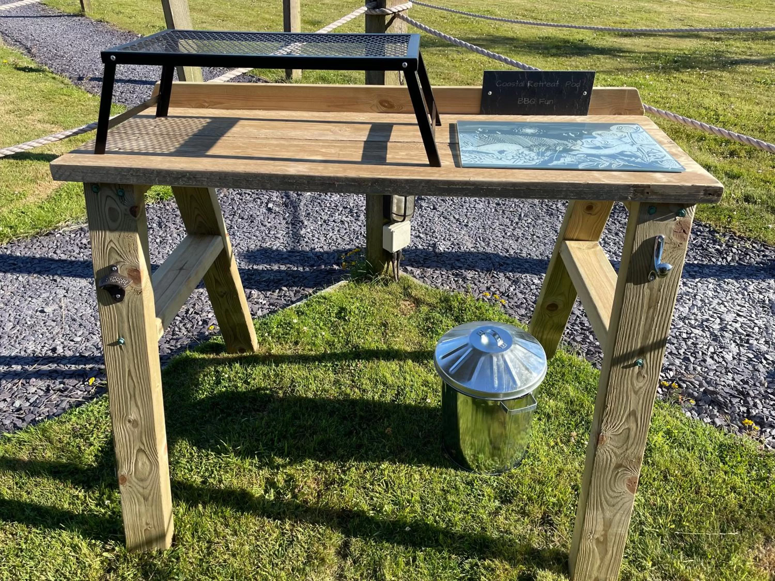 Garden in Sea and Mountain View Luxury Glamping Pods Heated