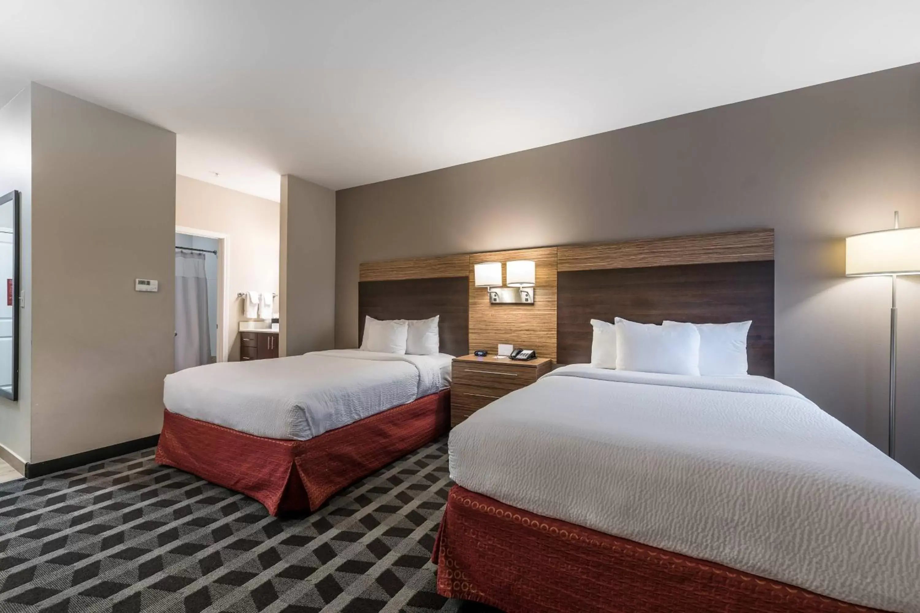Photo of the whole room, Bed in TownePlace Suites by Marriott New Orleans Harvey/West Bank