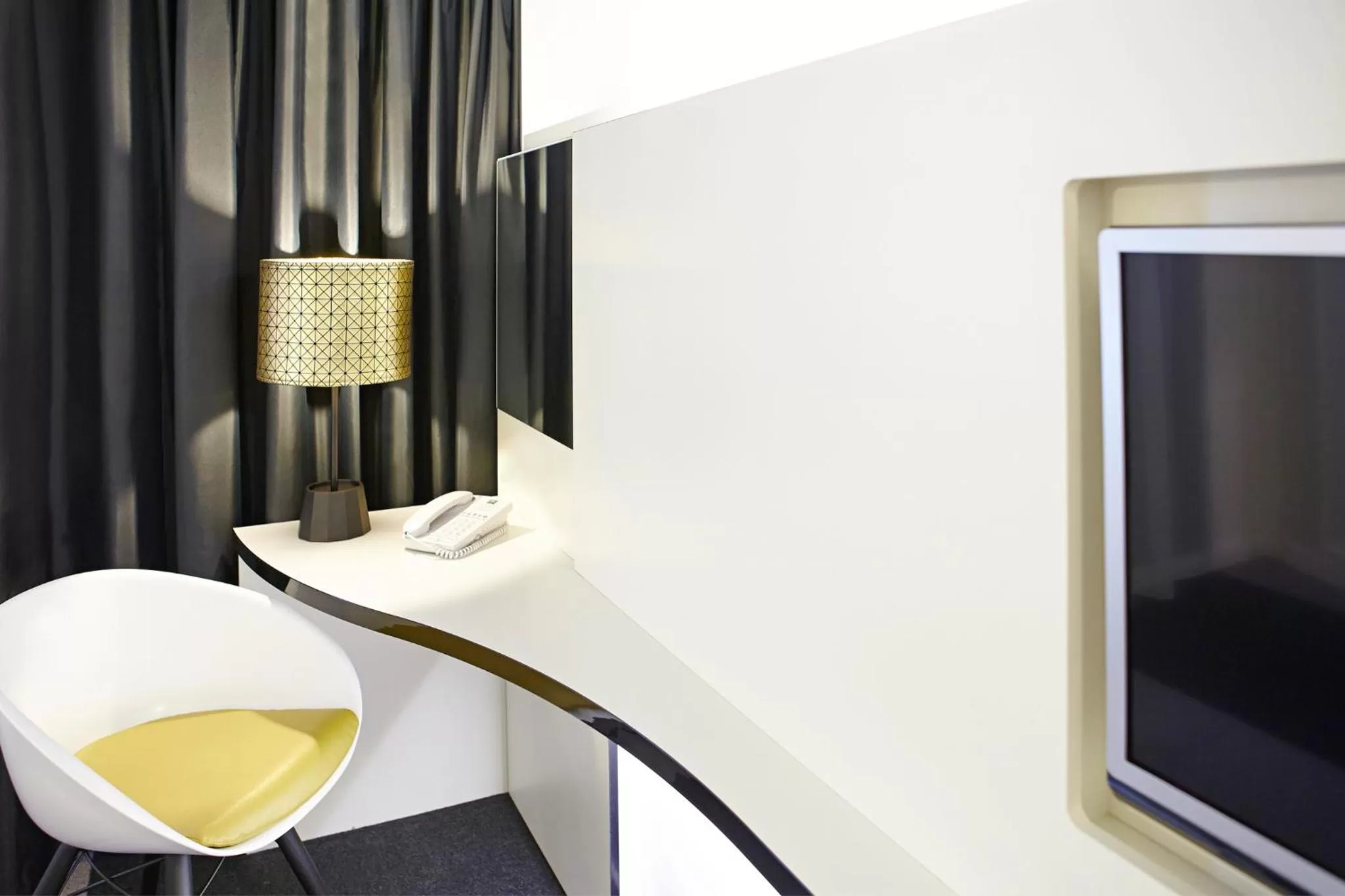 Decorative detail in Ibis Styles Liverpool Centre Dale Street - Cavern Quarter