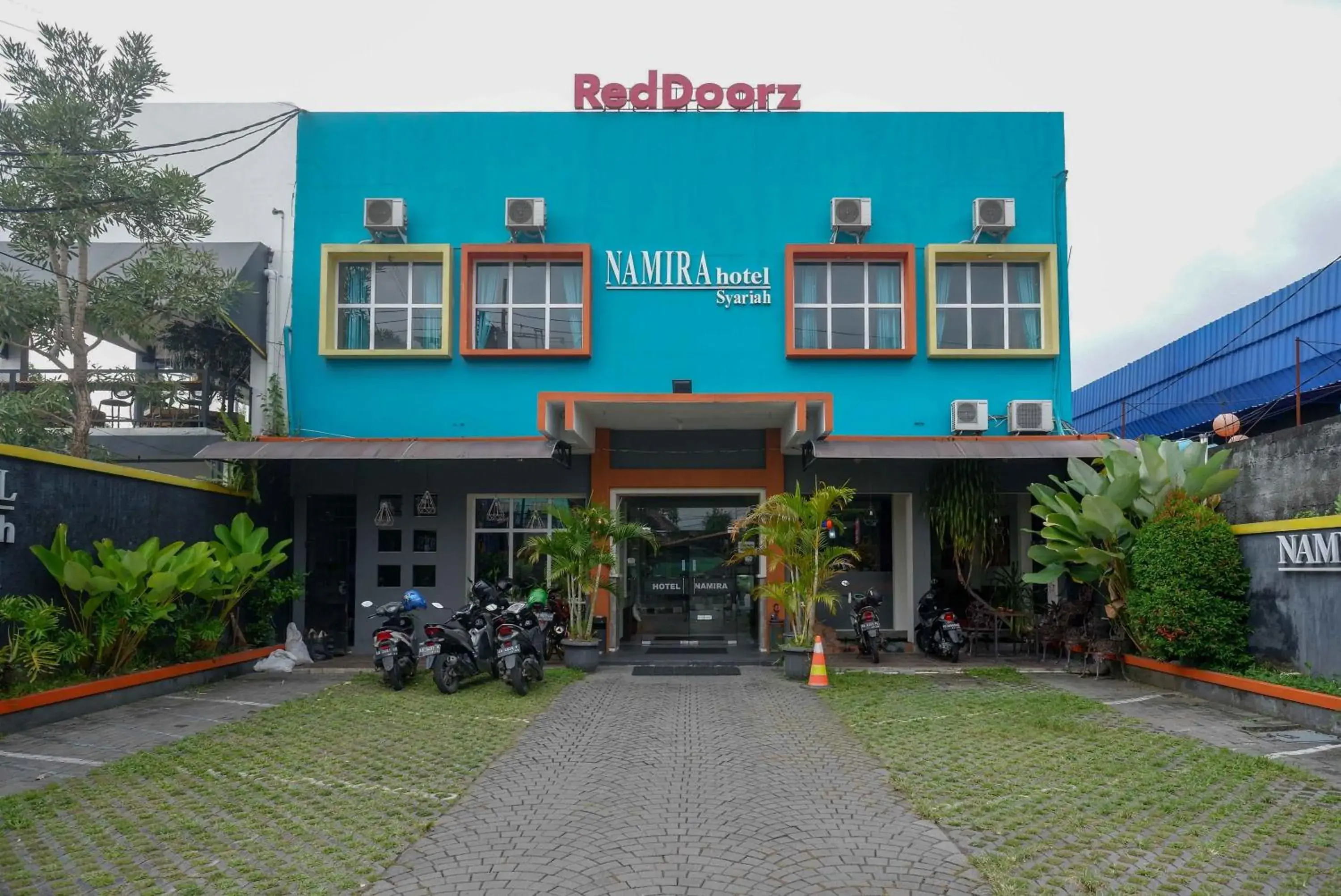 Property Building in RedDoorz Syariah At Namira Hotel