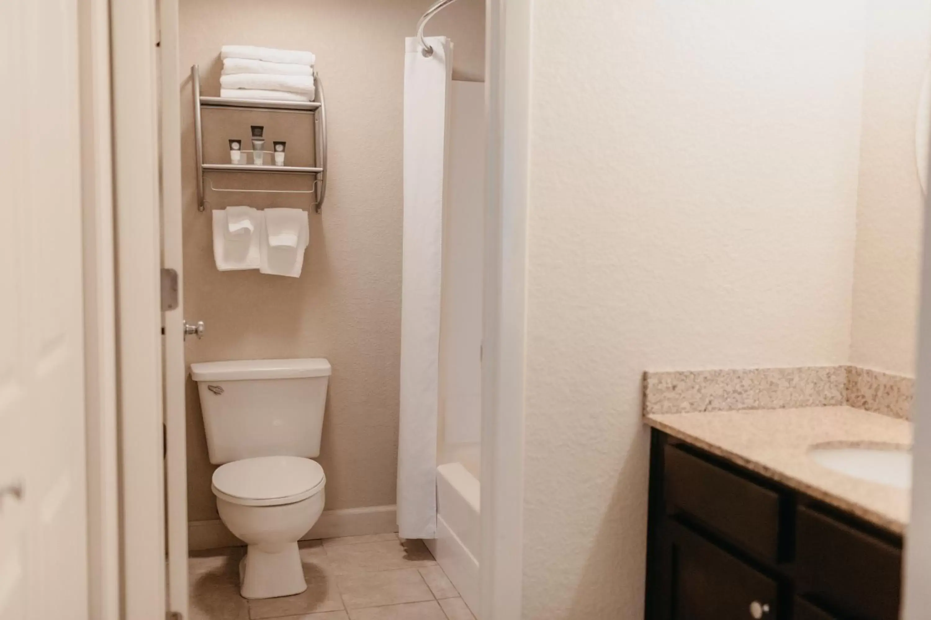 Bathroom in Eastland Suites Hotel & Conference Center