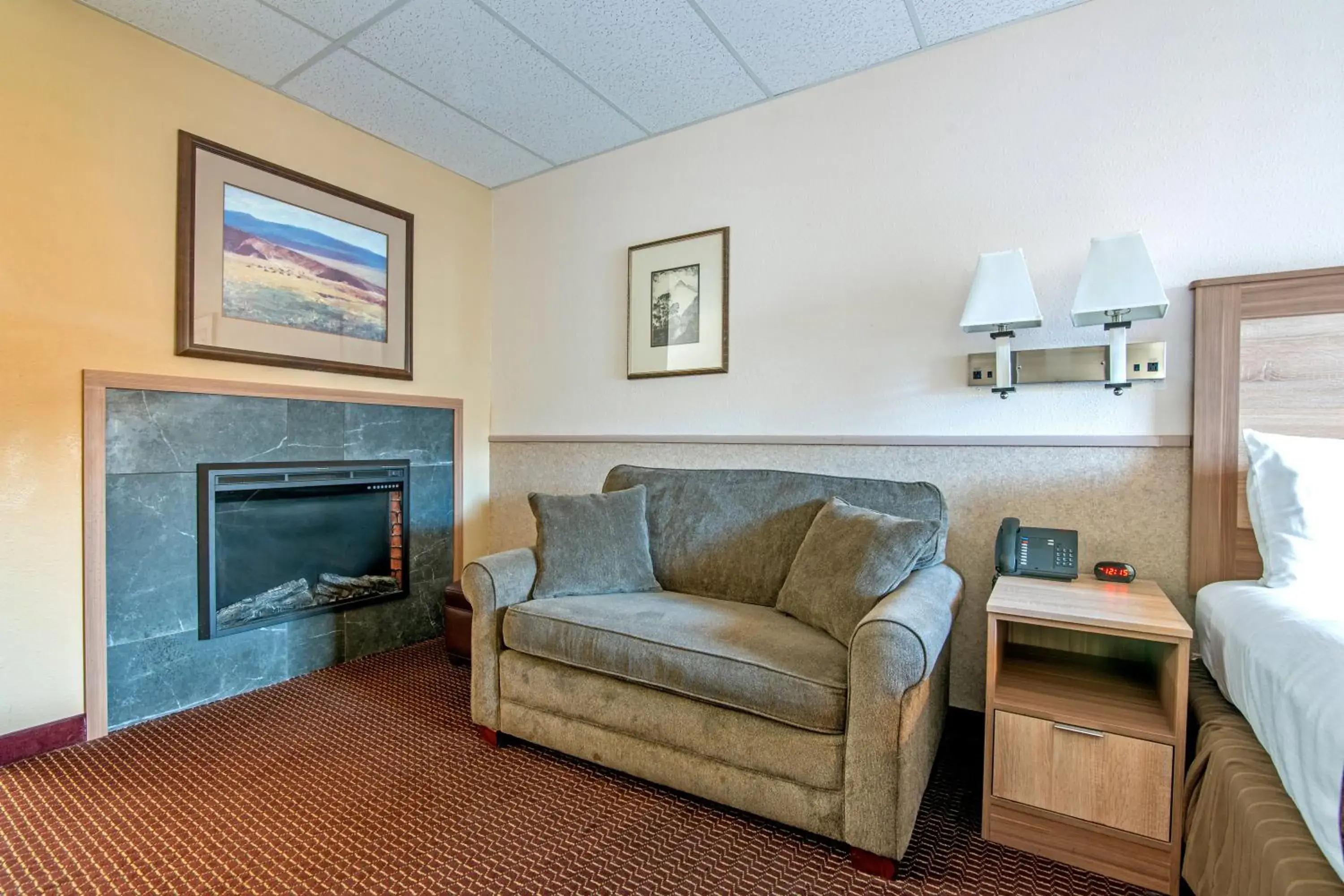 Seating Area in Silver Spruce Inn