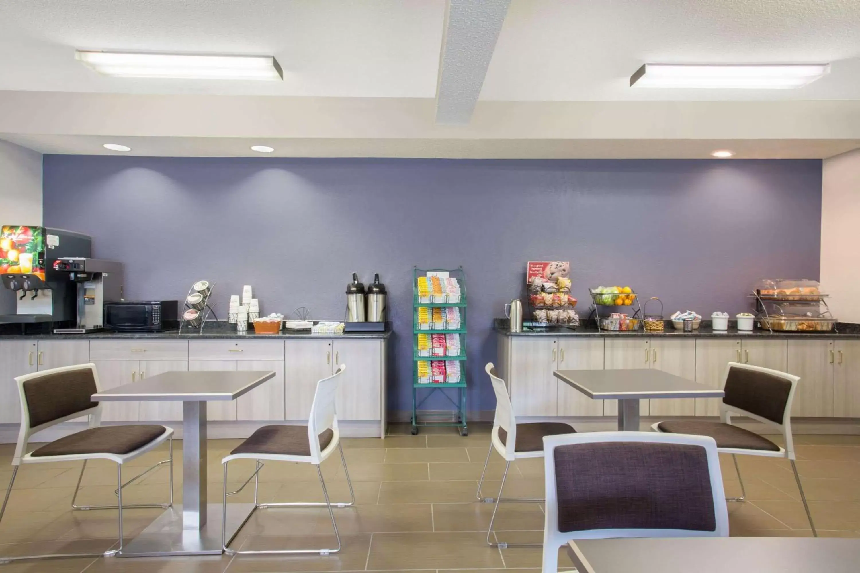 Restaurant/places to eat in Microtel Inn & Suites Leesburg Restaurant/places to eat in Microtel Inn & Suites Leesburg