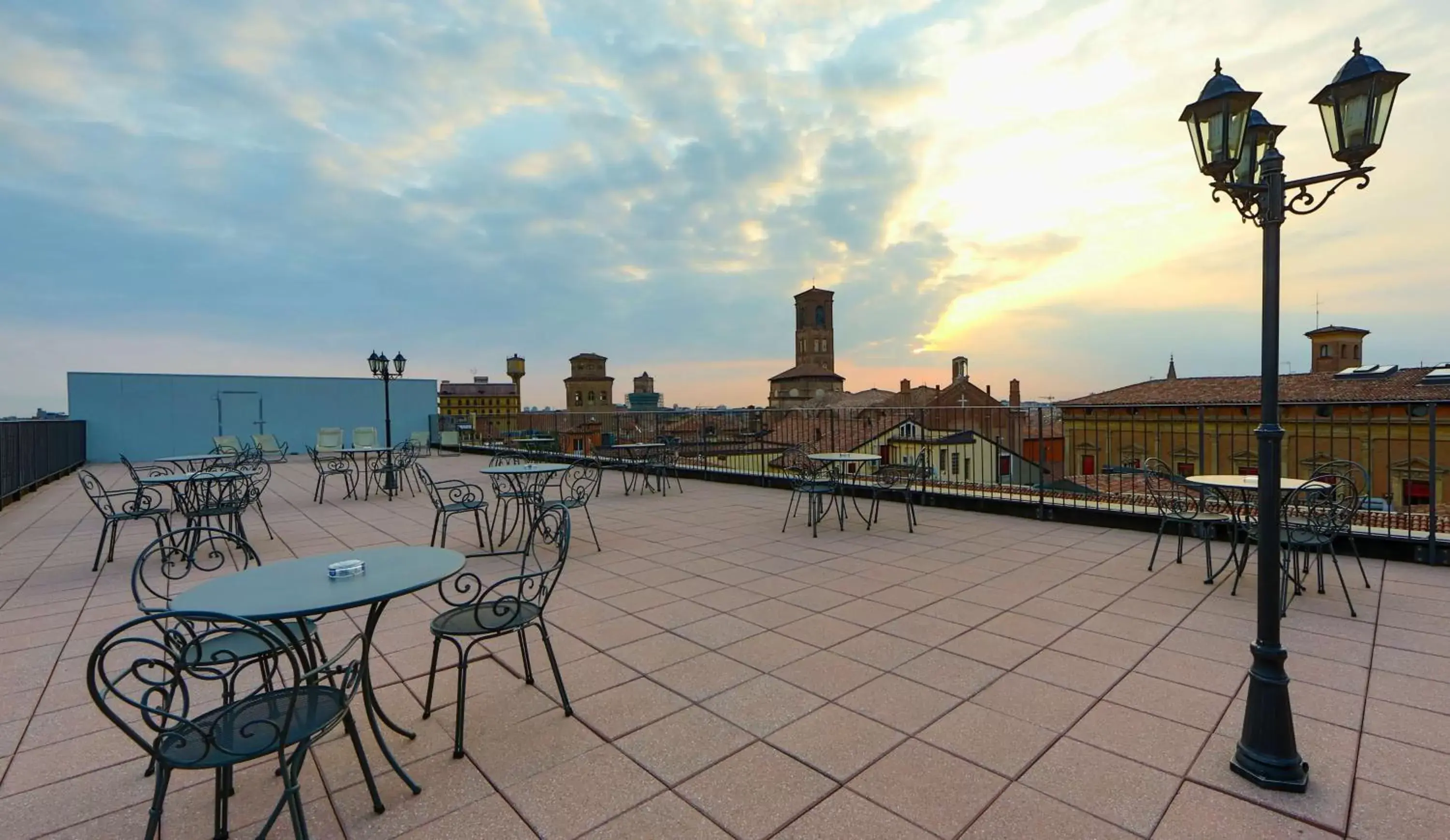 Property building in Hotel San Donato - Bologna centro