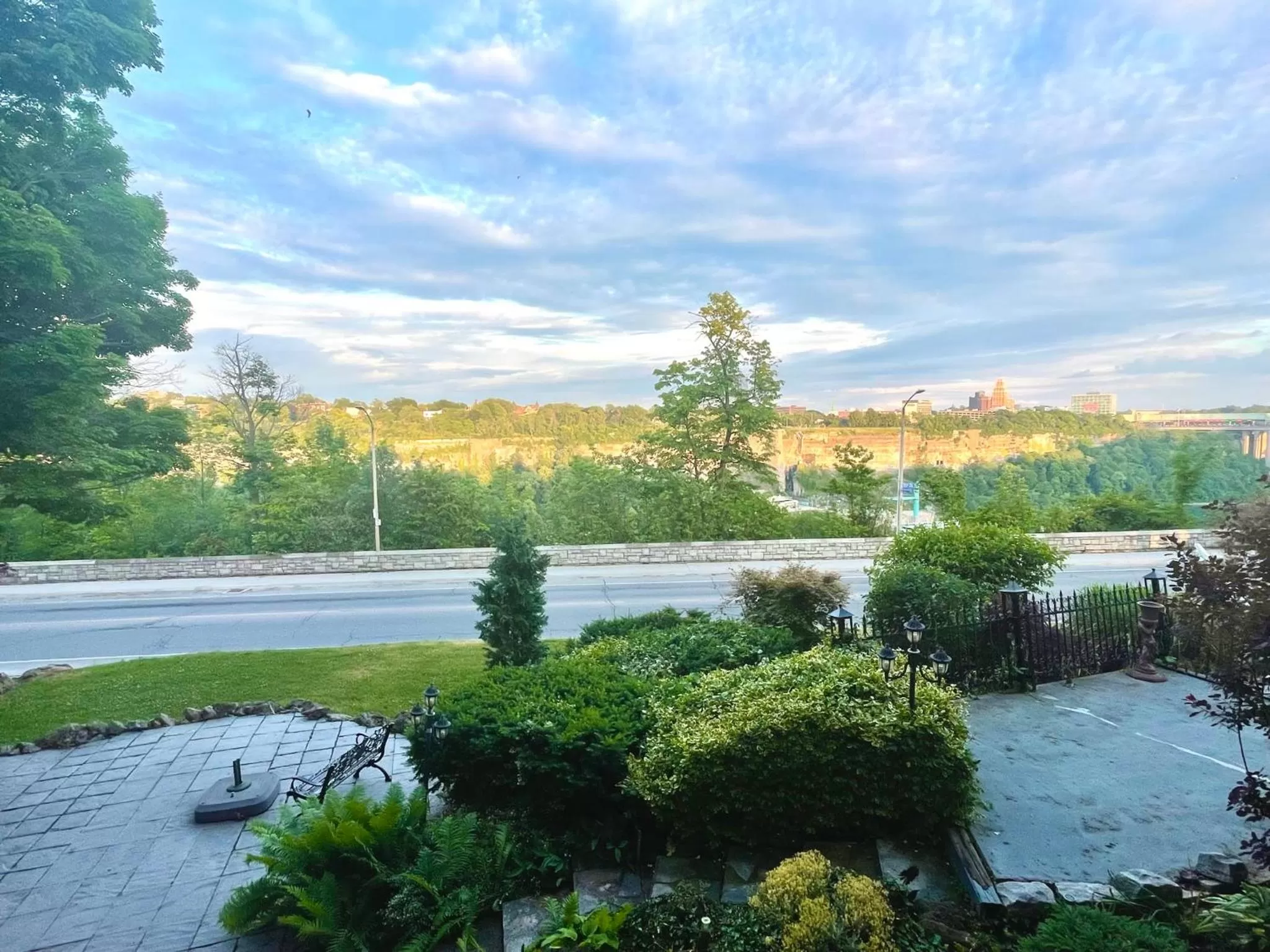Garden in Niagara Grandview Boutique Hotel