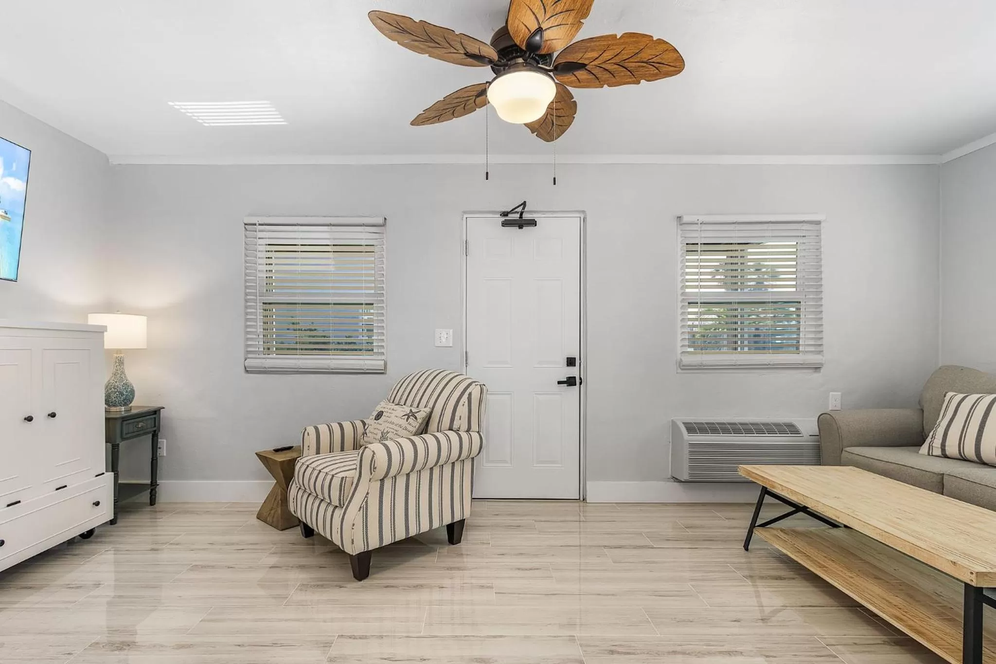 Living room in Matlacha on Shoreview