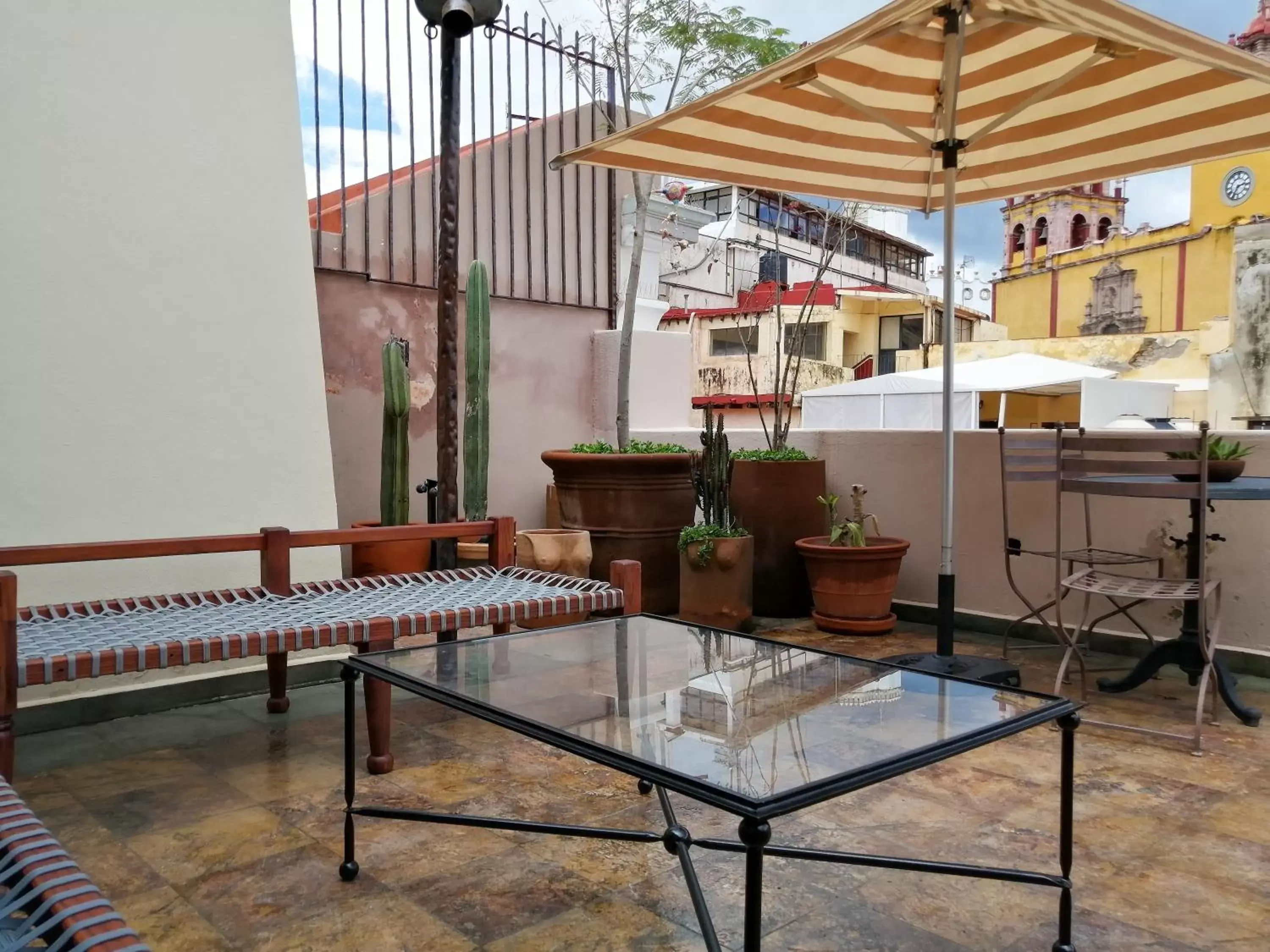 Balcony/Terrace in Casona Alonso 10- Hotelito Mexicano