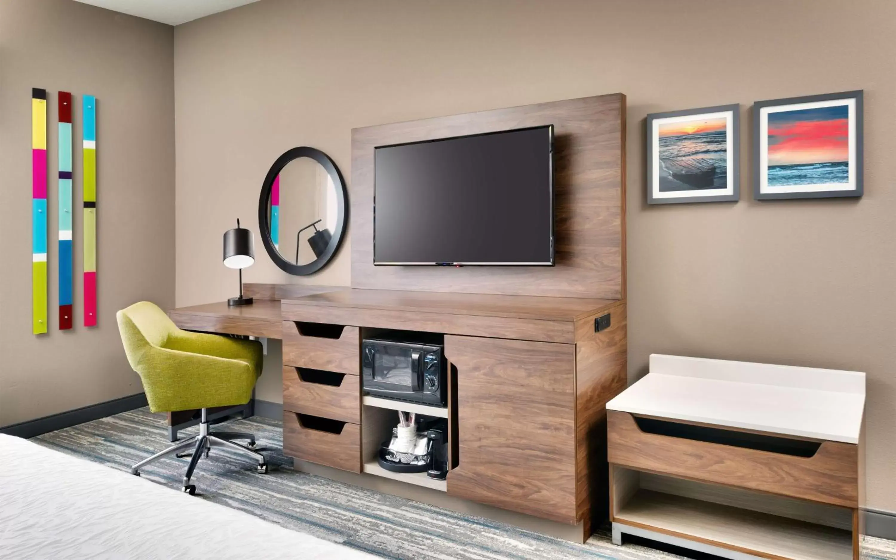 Bedroom, TV/Entertainment Center in Hampton Inn & Suites Rockport-Fulton