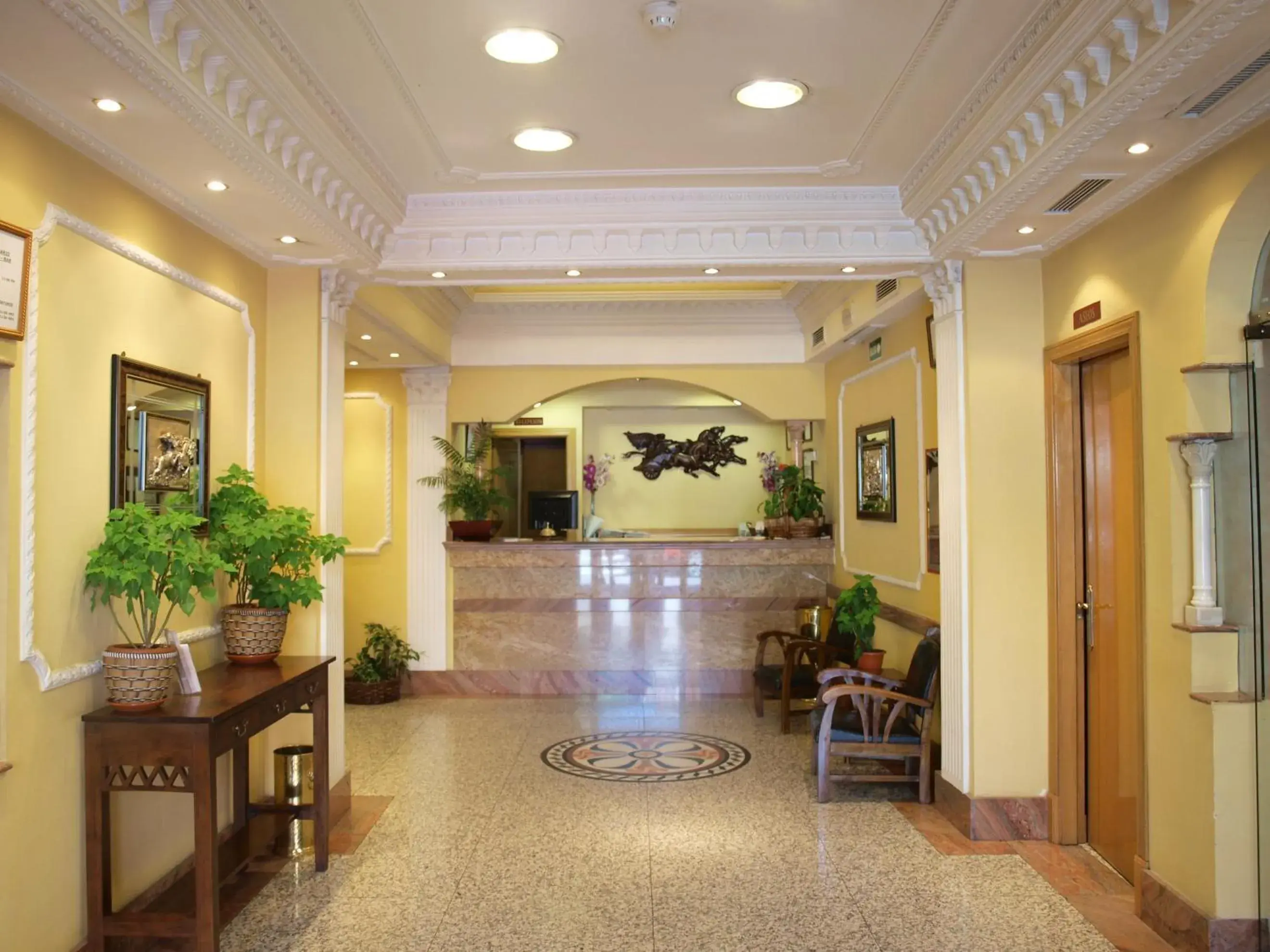 Lobby or reception in Hotel Don Luis