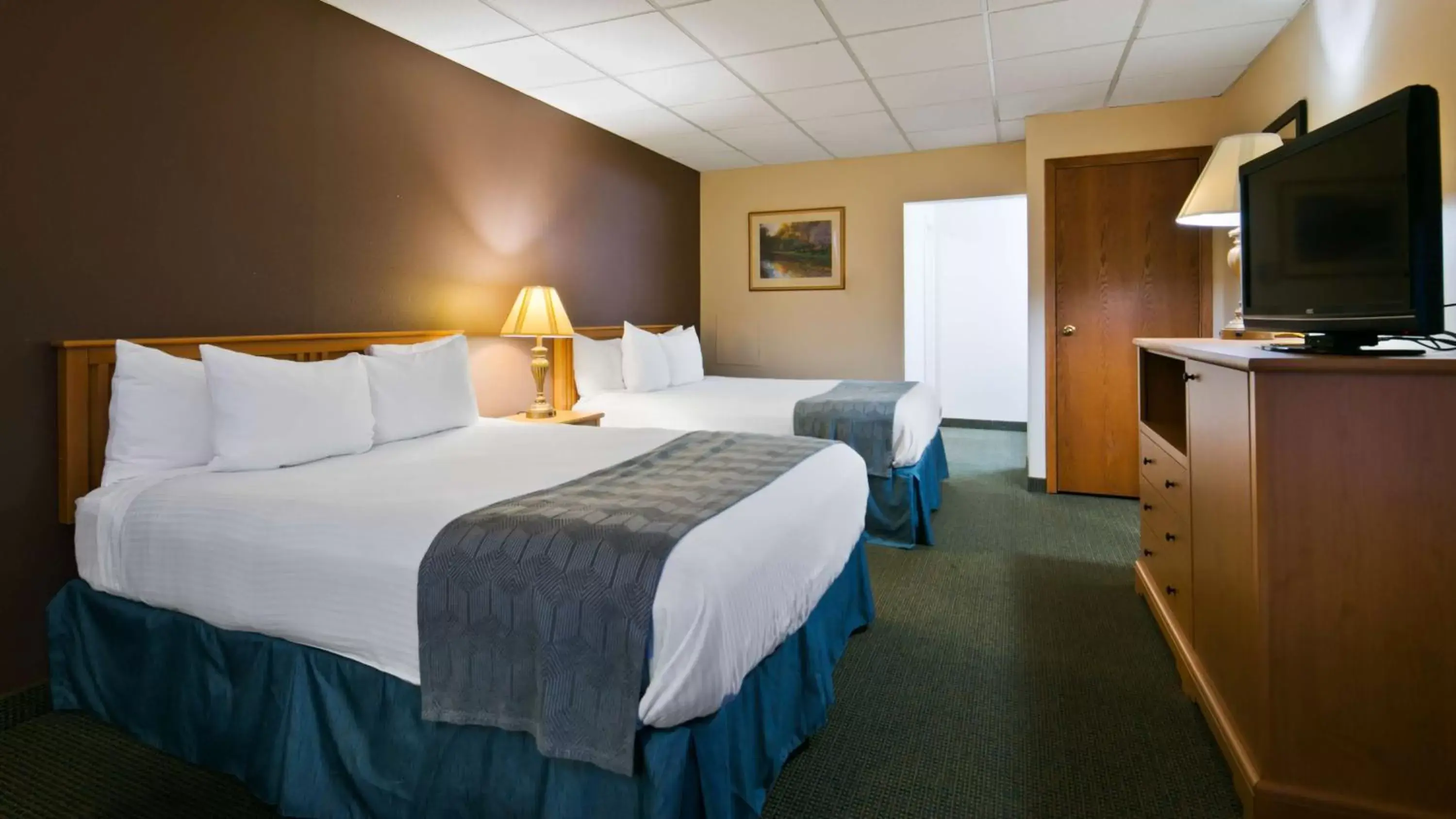 Photo of the whole room, Bed in Best Western Lee's Motor Inn