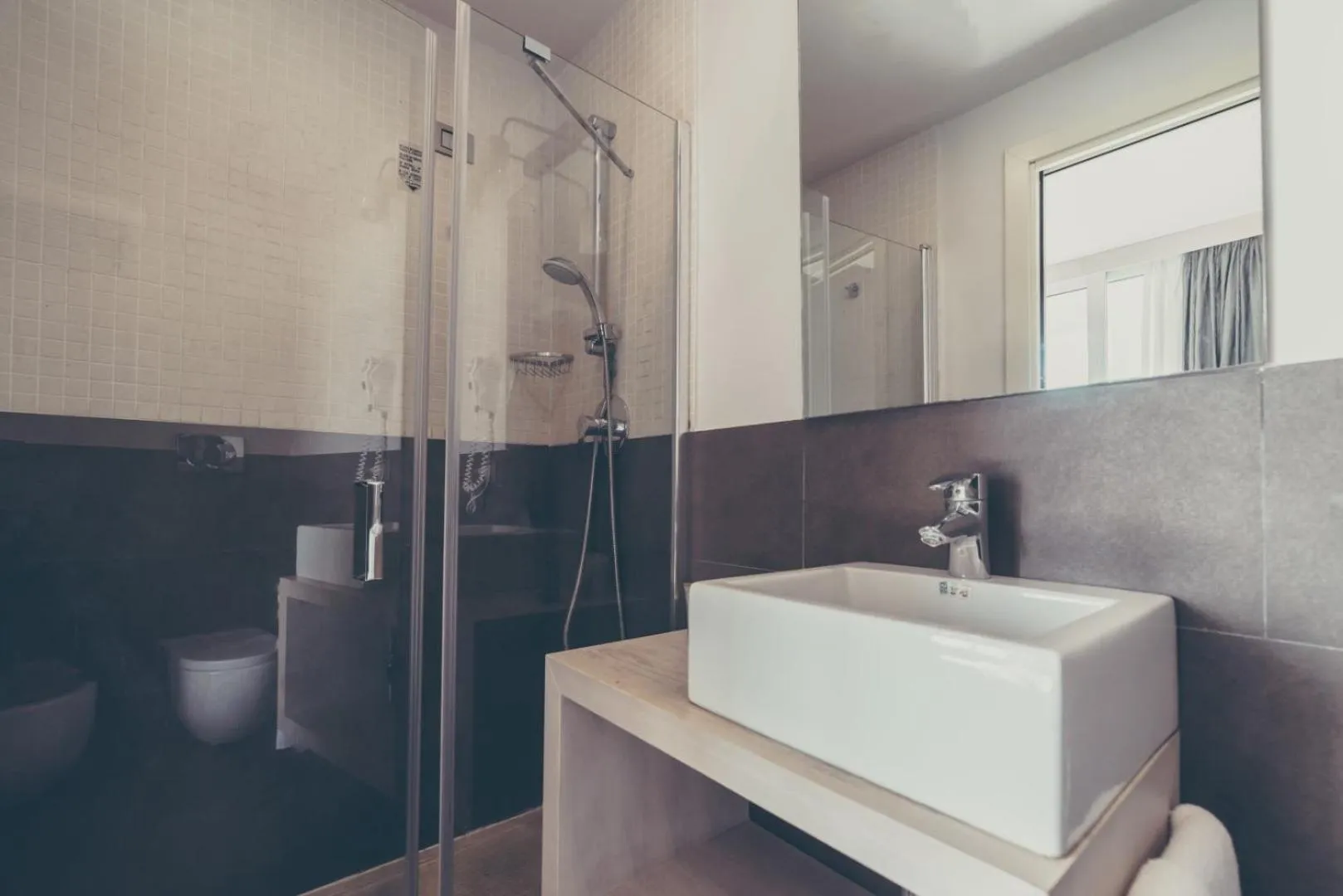 Shower in Il Piccolo Giardino GH ***Superior