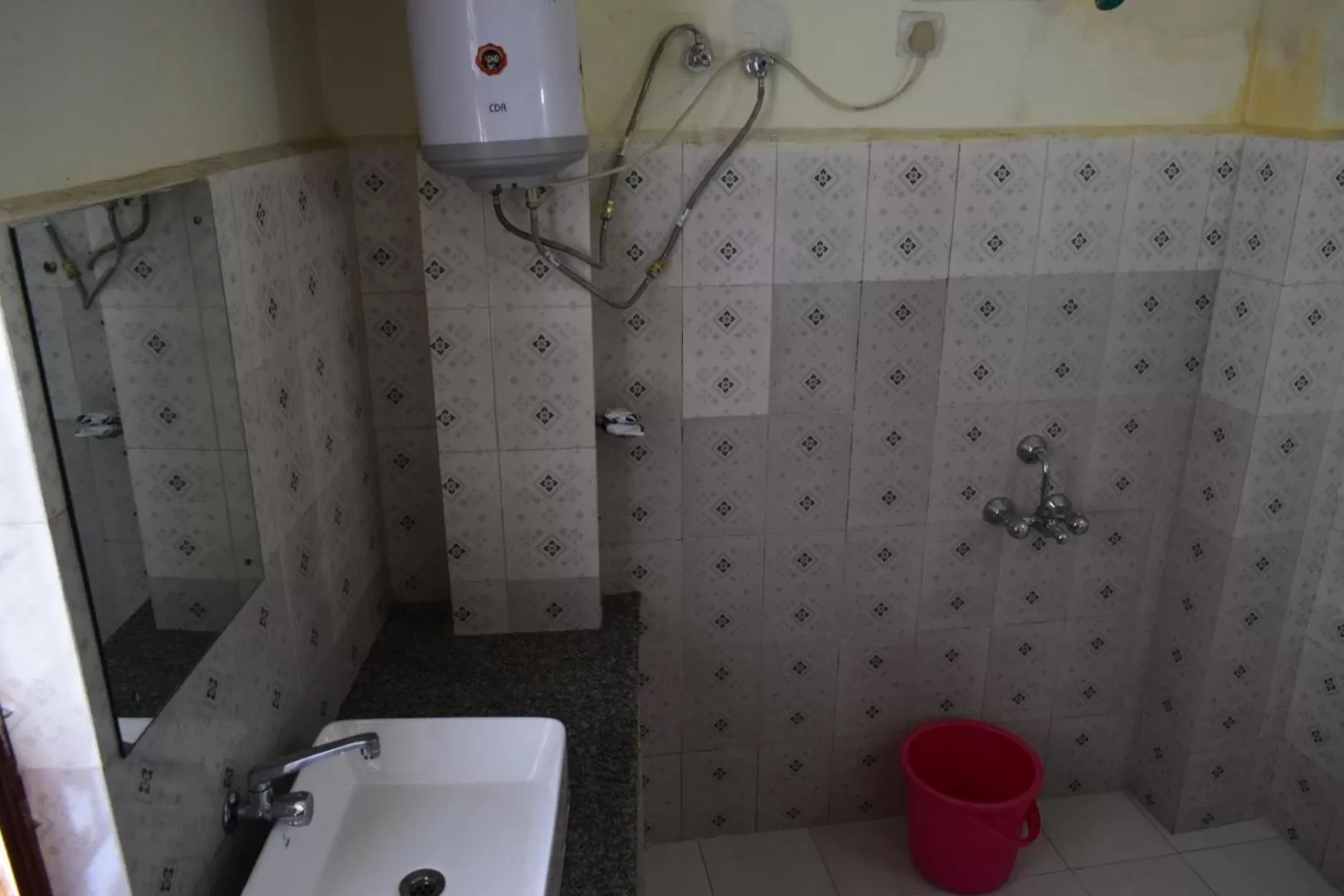 Bathroom in Hotel Travellers INN