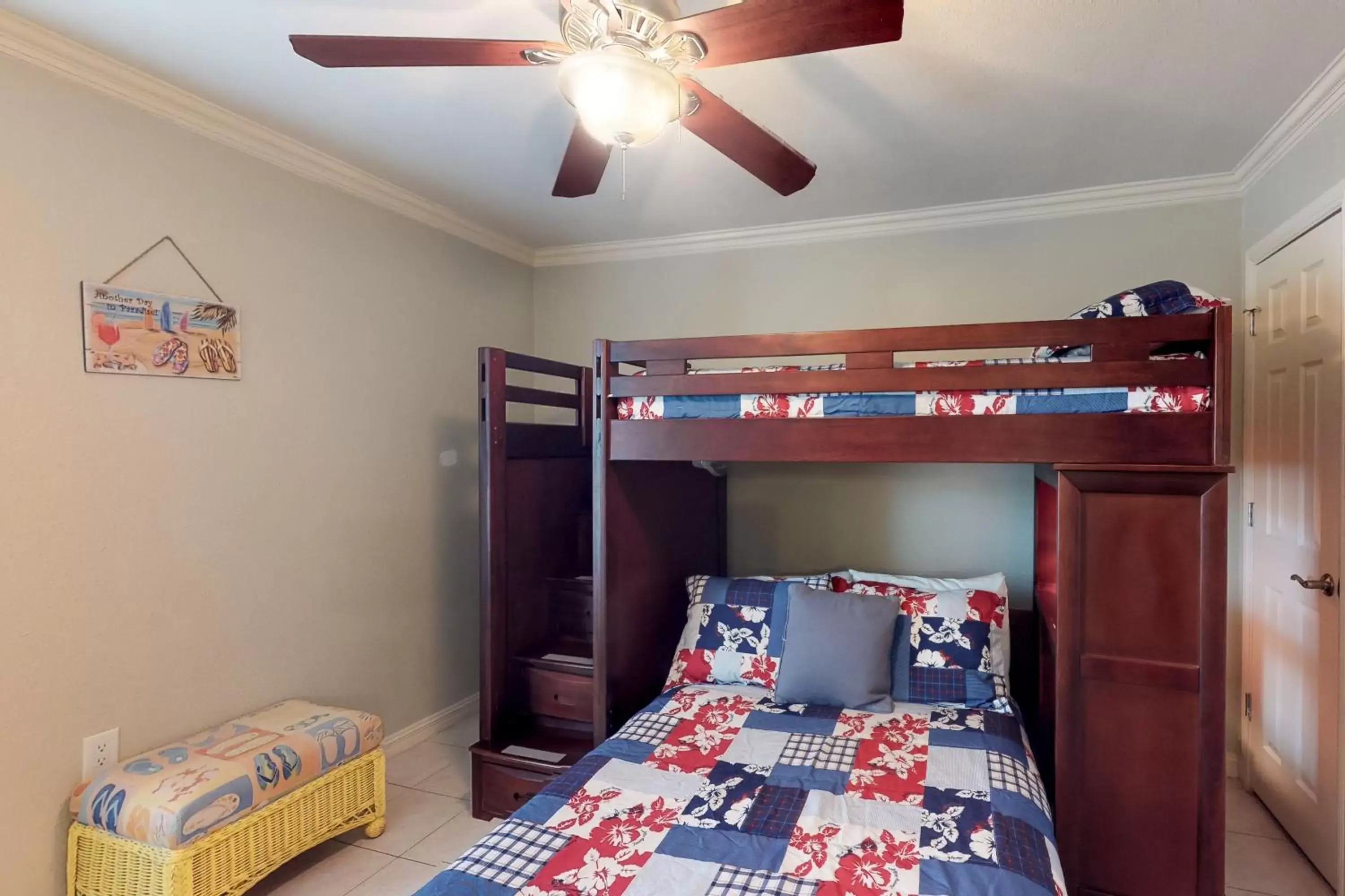 Bunk Bed in Beachview Condominiums: Wicker Wanderer (#109)