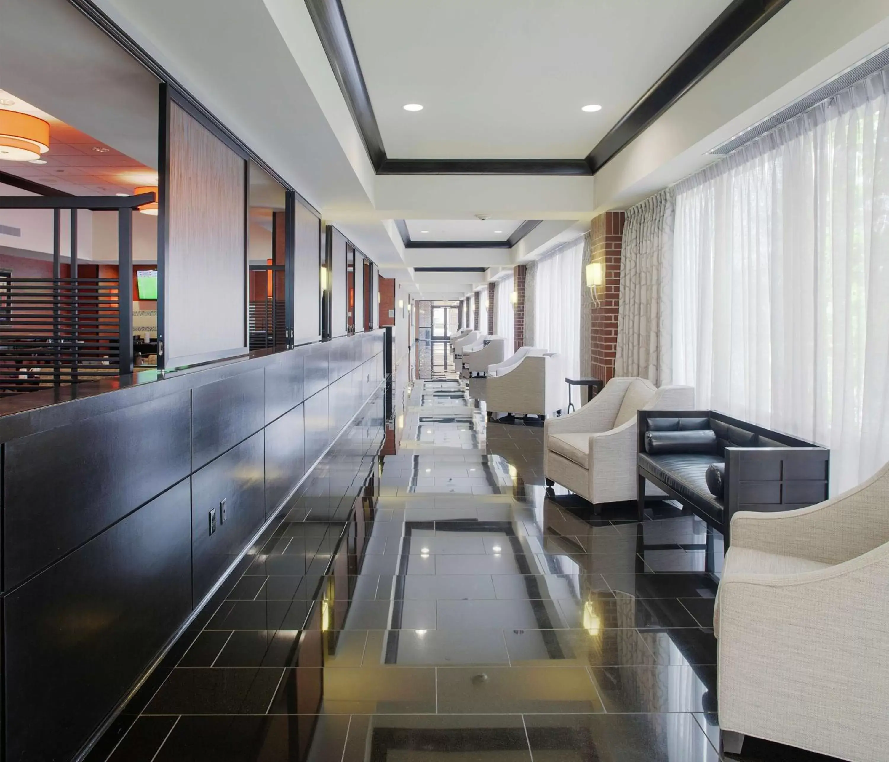 Lobby or reception in DoubleTree Suites by Hilton Bentonville