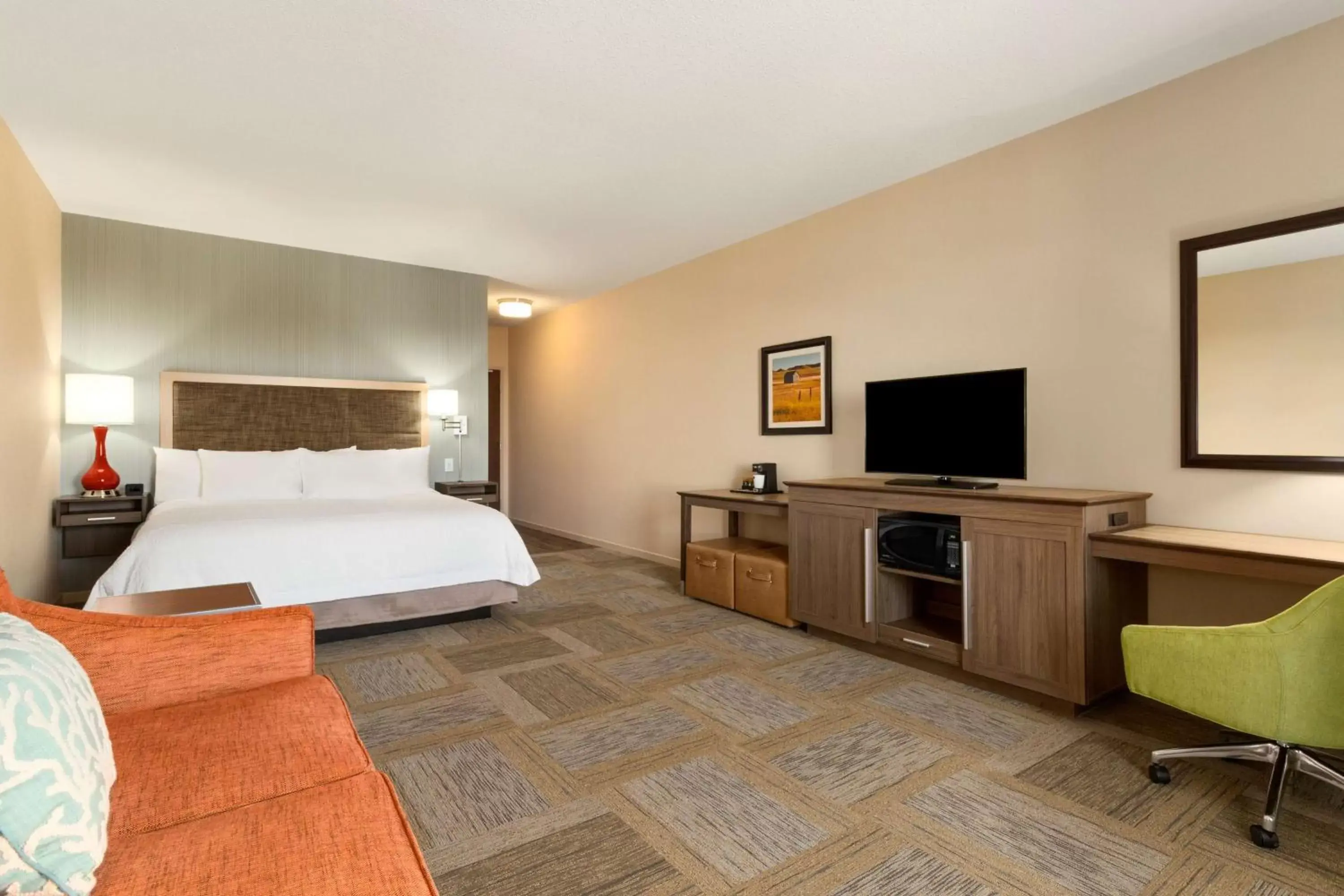 Bed in Hampton Inn by Hilton Edmonton/Sherwood Park