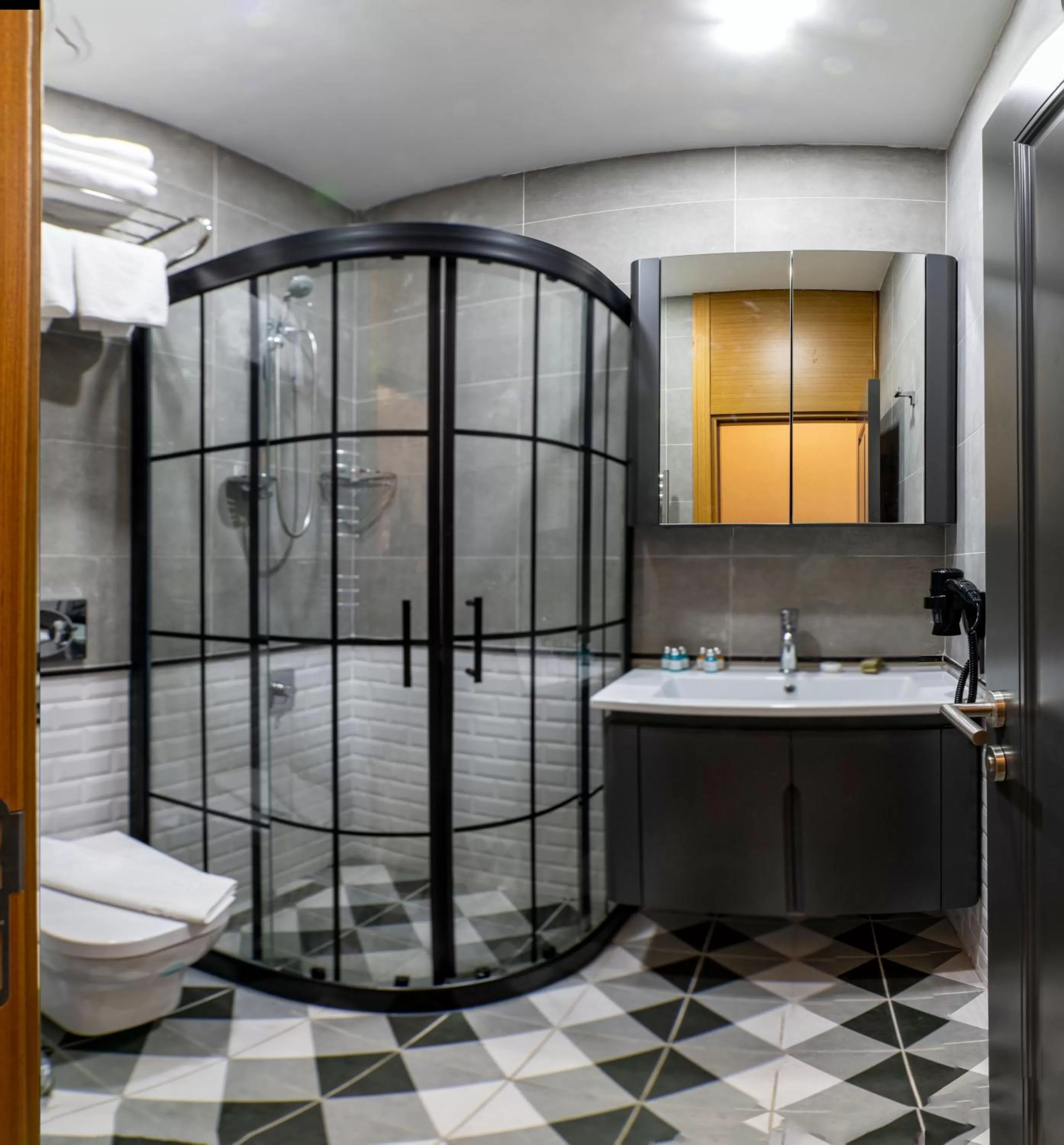 Bathroom in Confores Hotel