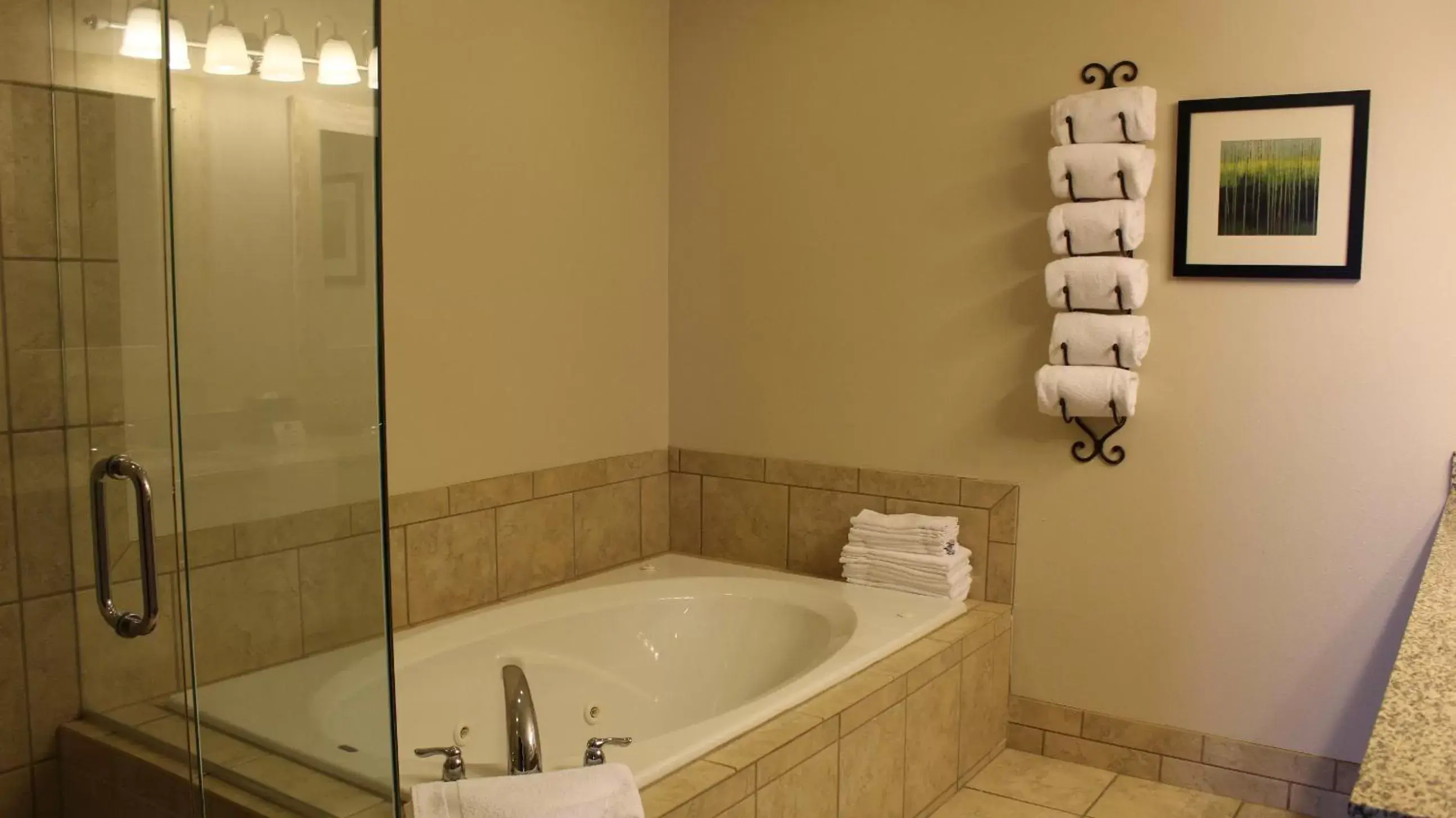 Bath, Bathroom in Best Western Plus Landmark Hotel