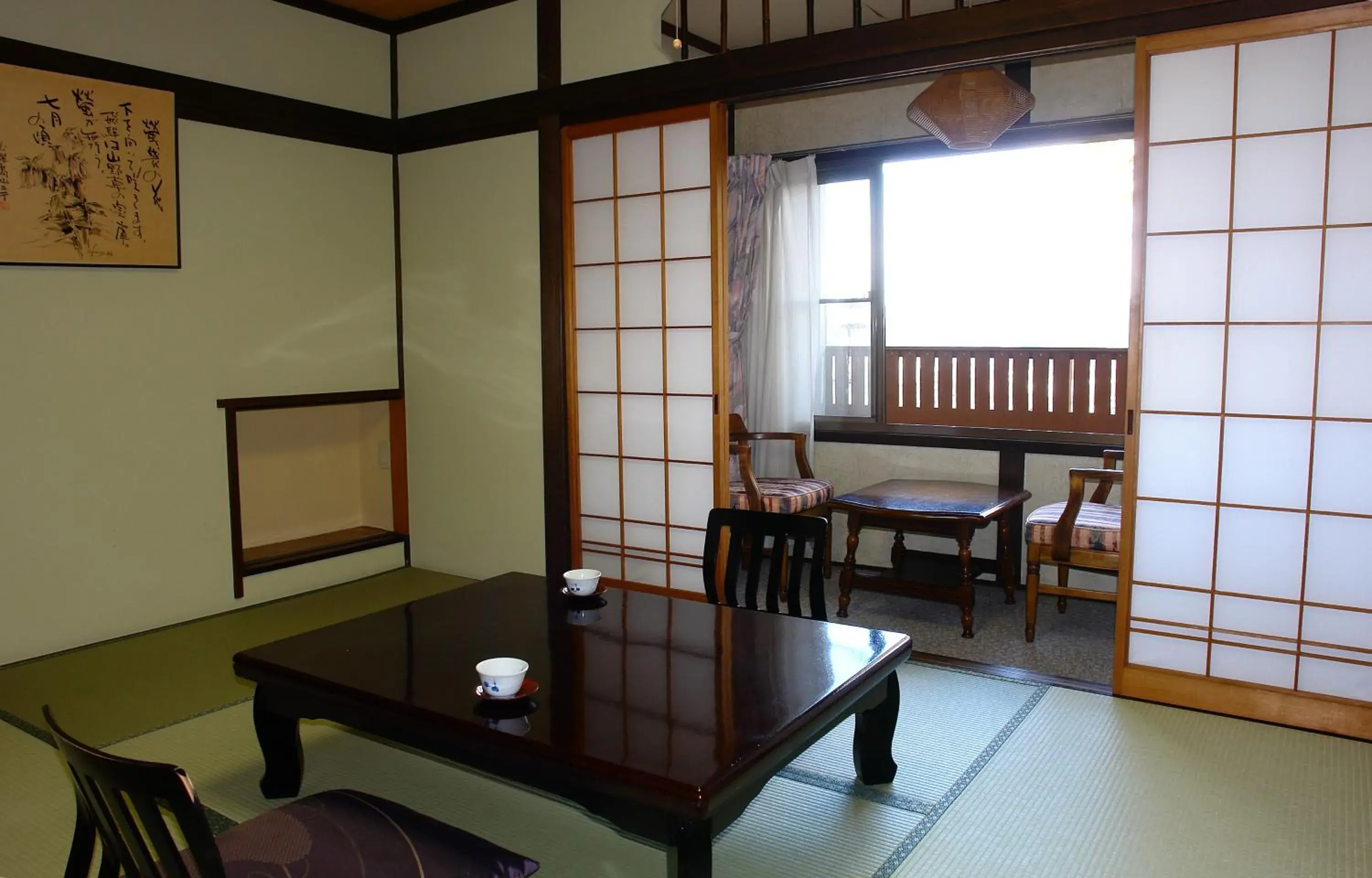 Photo of the whole room, Dining Area in Futarishizuka Hakuun Hotel