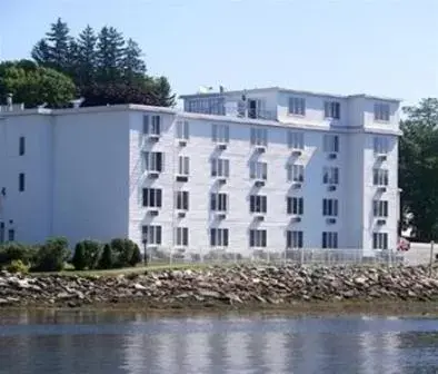 Nearby landmark, Property Building in Fort Knox Inn