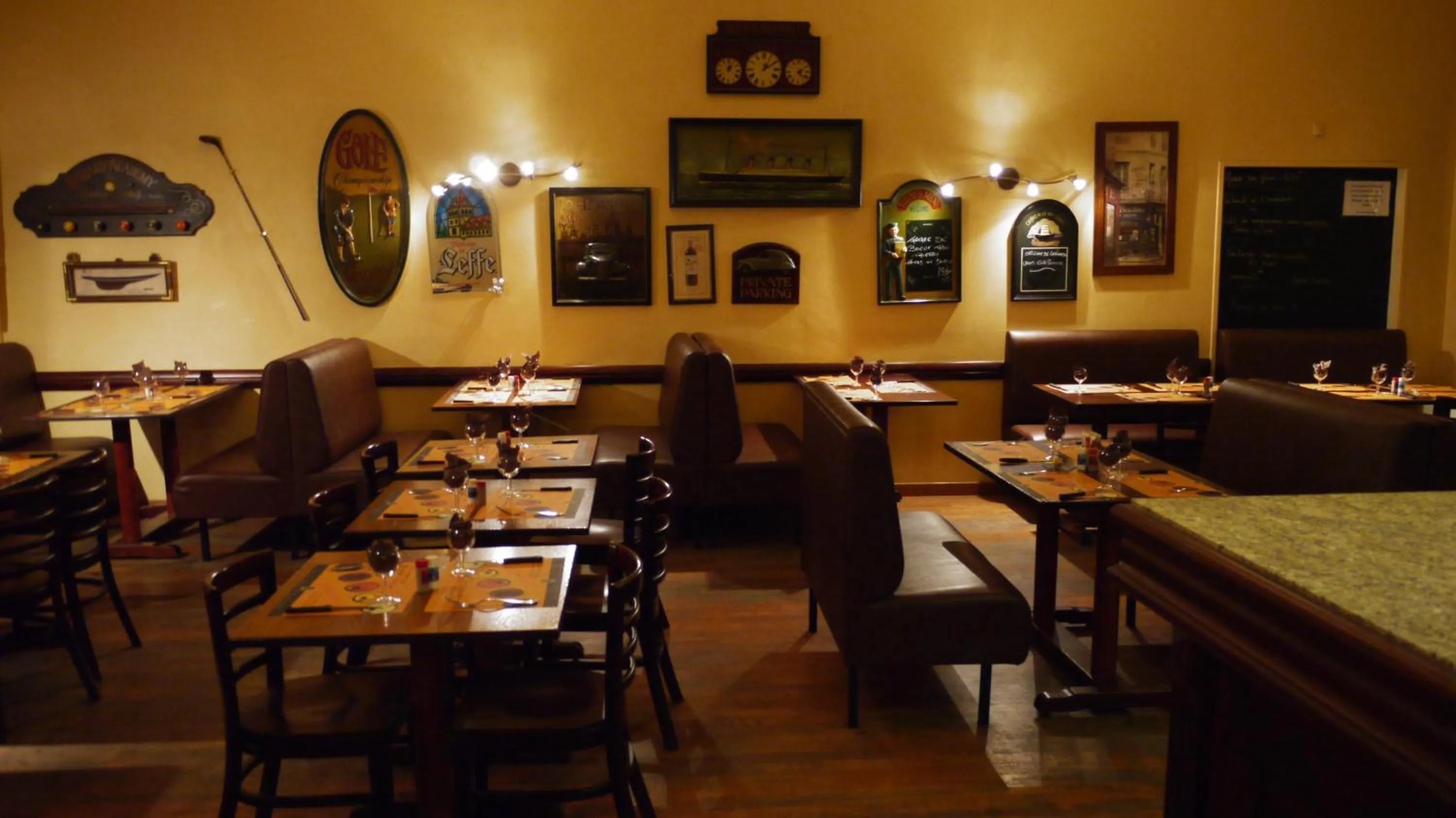 Restaurant/places to eat in Hôtel Belleville