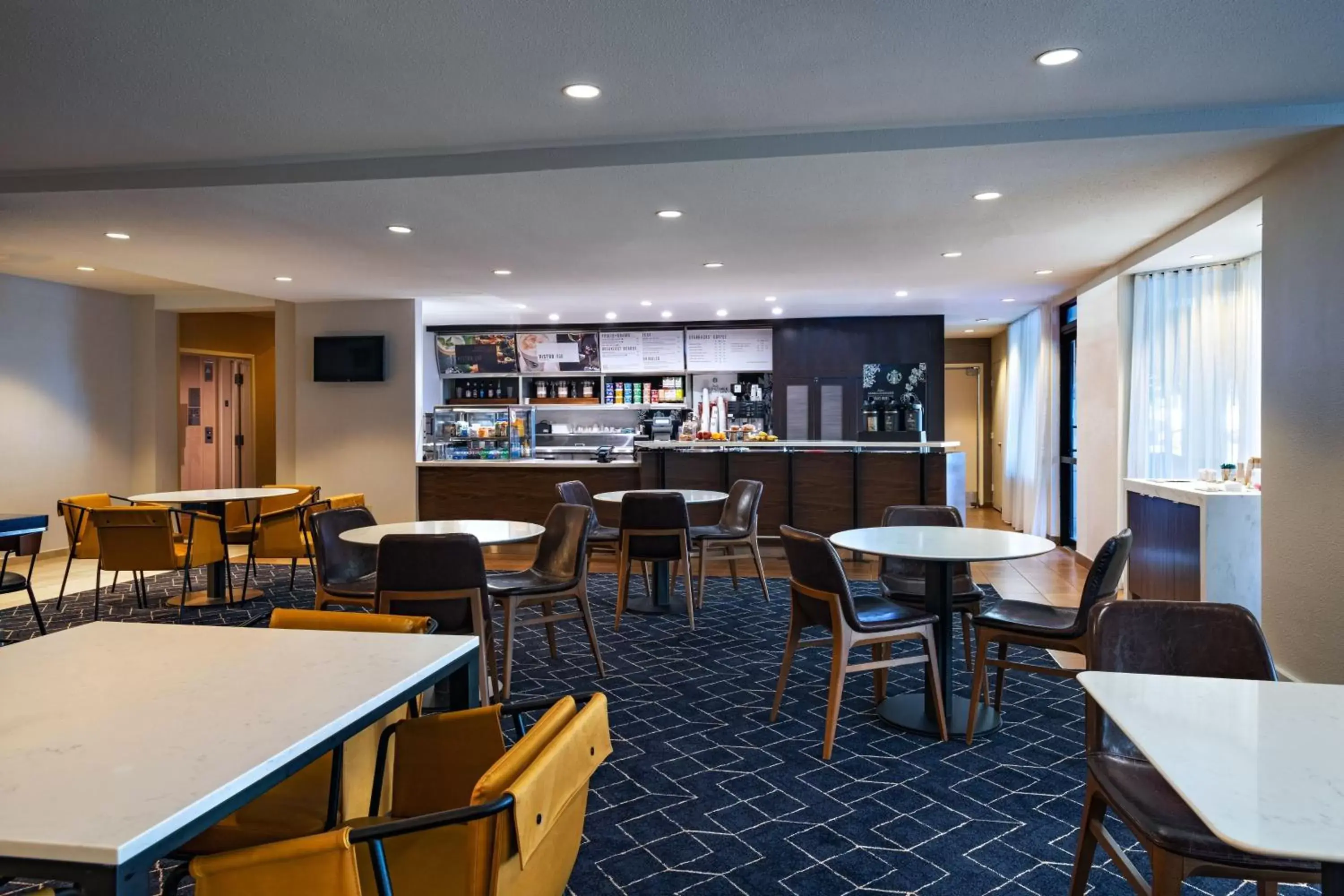 Restaurant/Places to Eat in Courtyard by Marriott Dallas Plano in Legacy Park