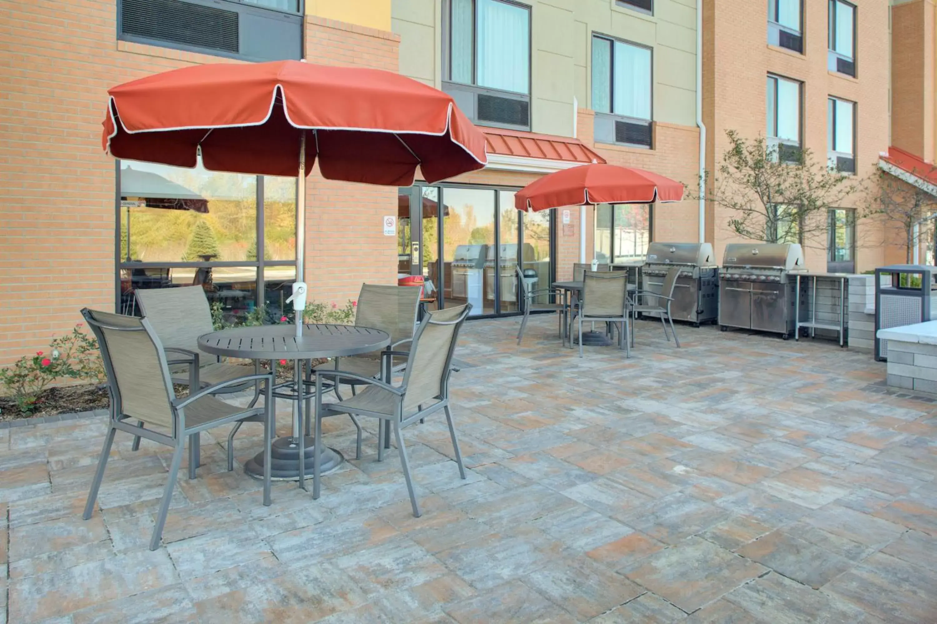 Patio, Restaurant/Places to Eat in TownePlace Suites by MarriottDetroit Canton