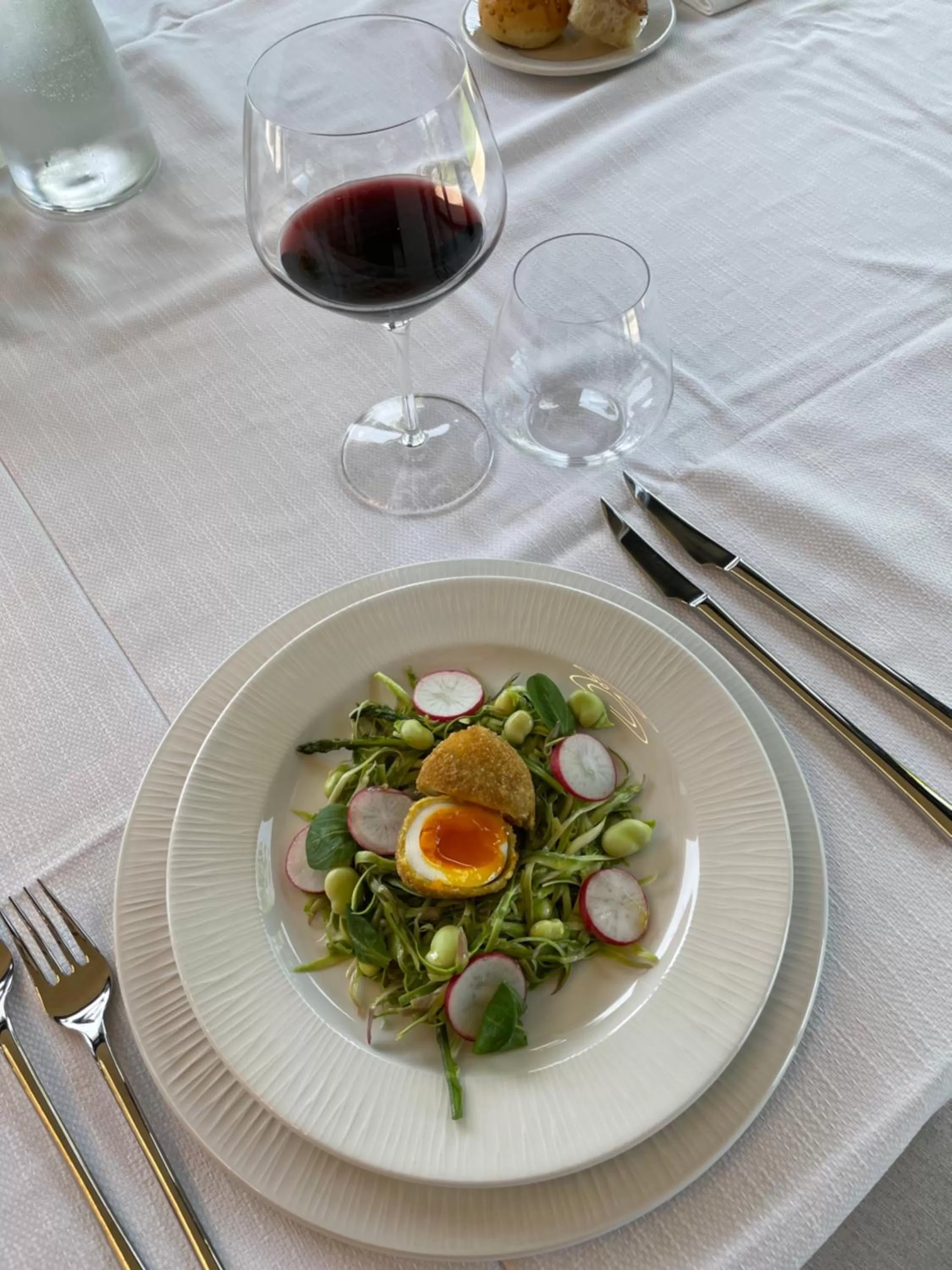 Food and drinks in Antico Borgo Molino 7cento vicino ai Giardini di Ninfa