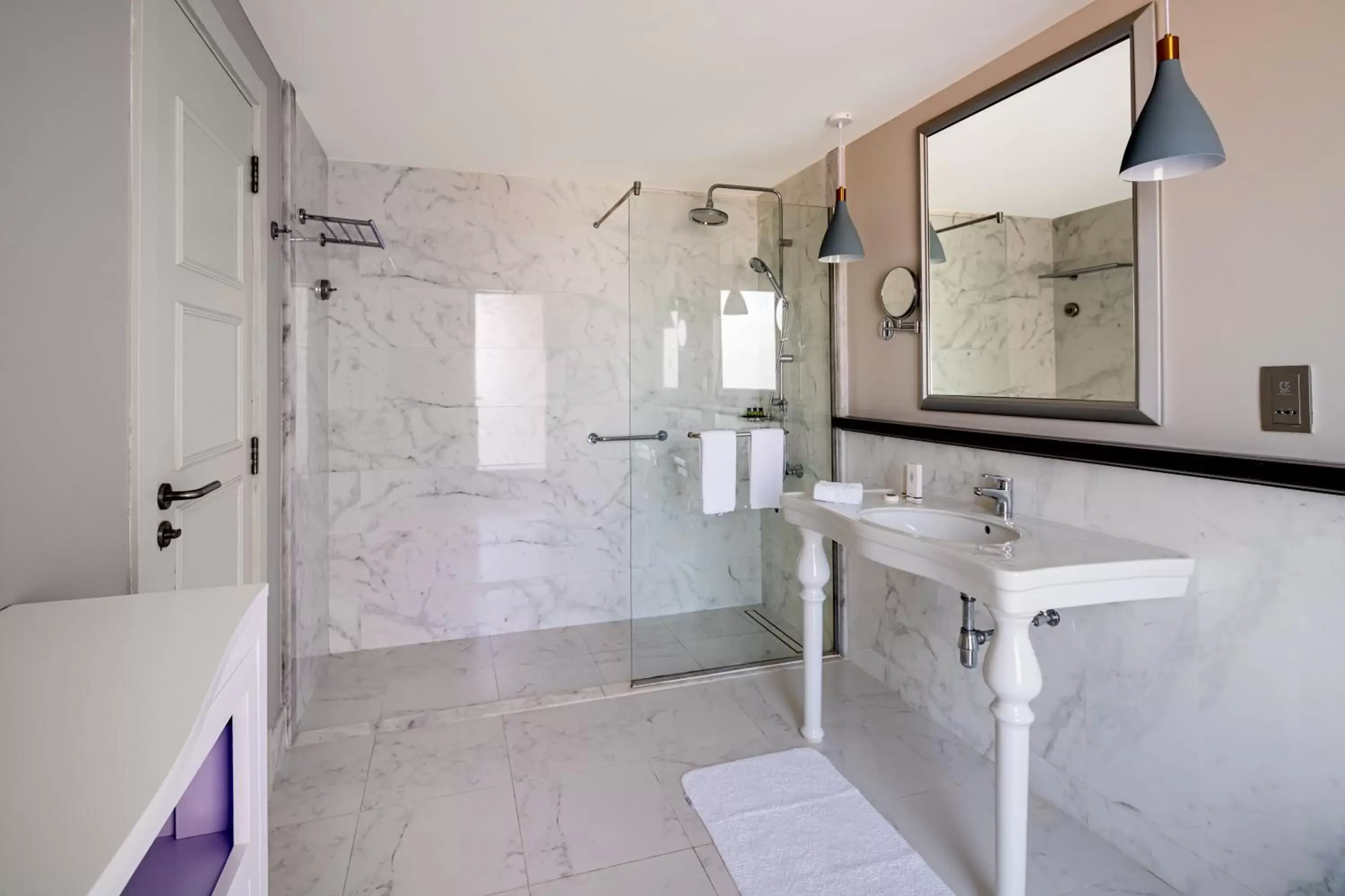 Shower, Bathroom in Rixos Bab Al Bahr
